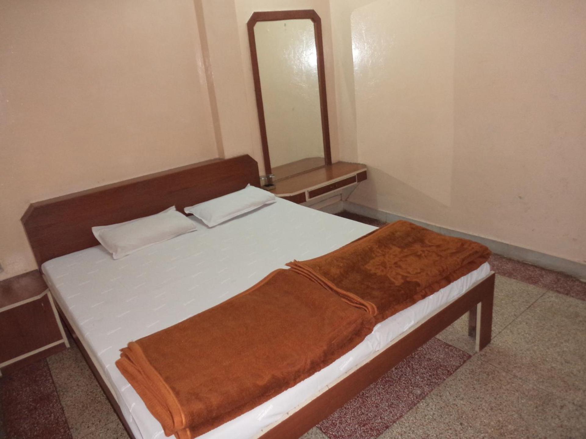 Deluxe Double Room with Extra Bed