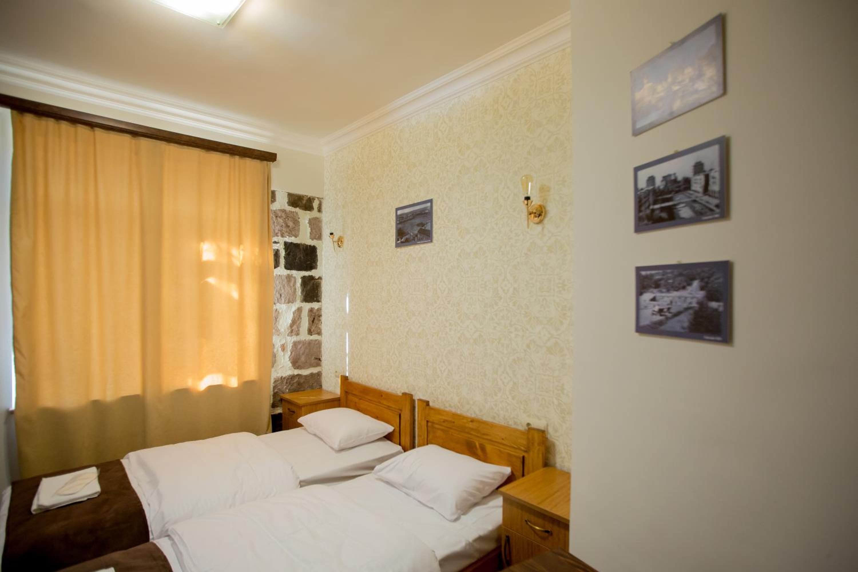 Double or Twin Room with Bathroom