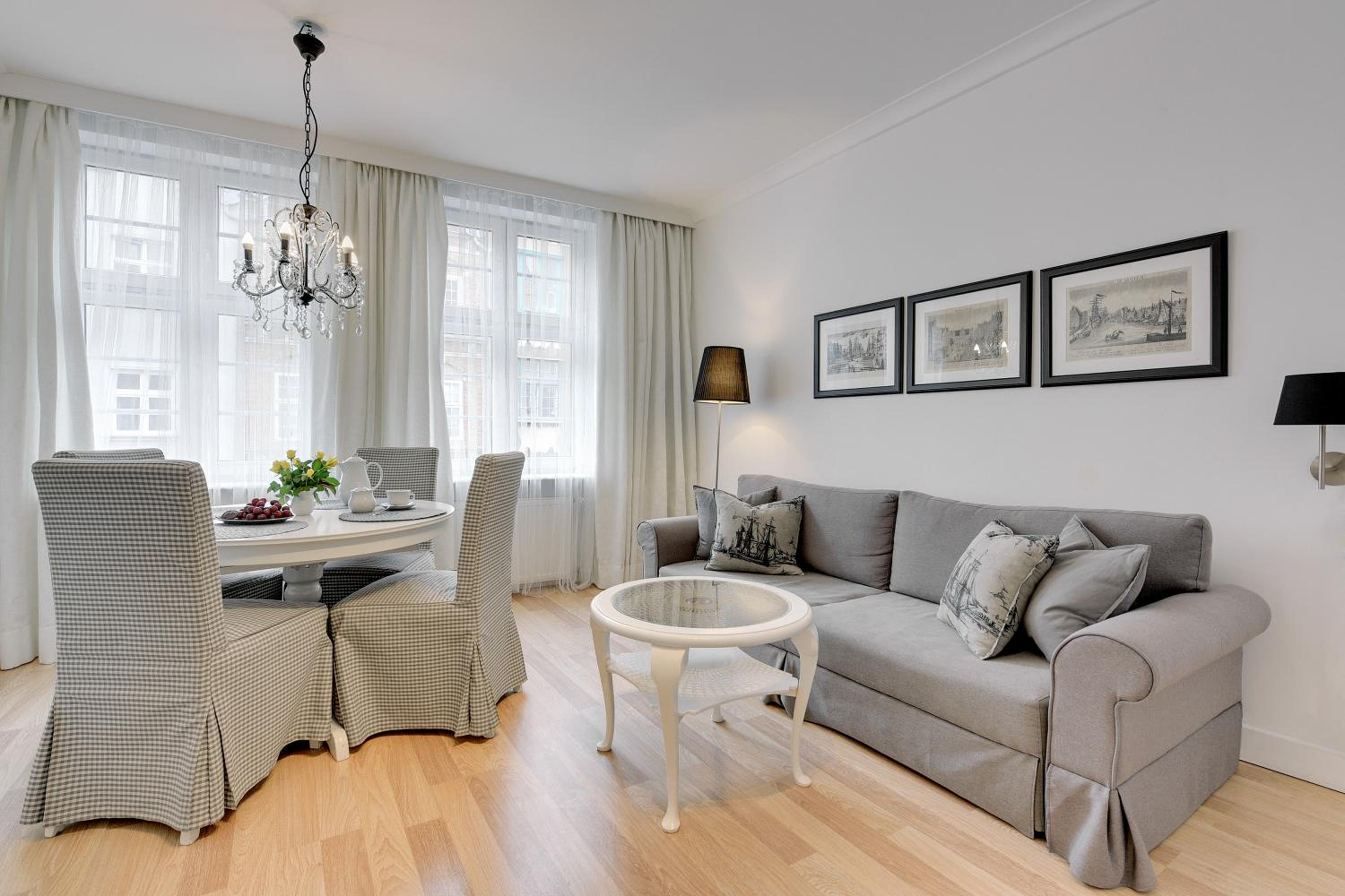 Deluxe Apartment
