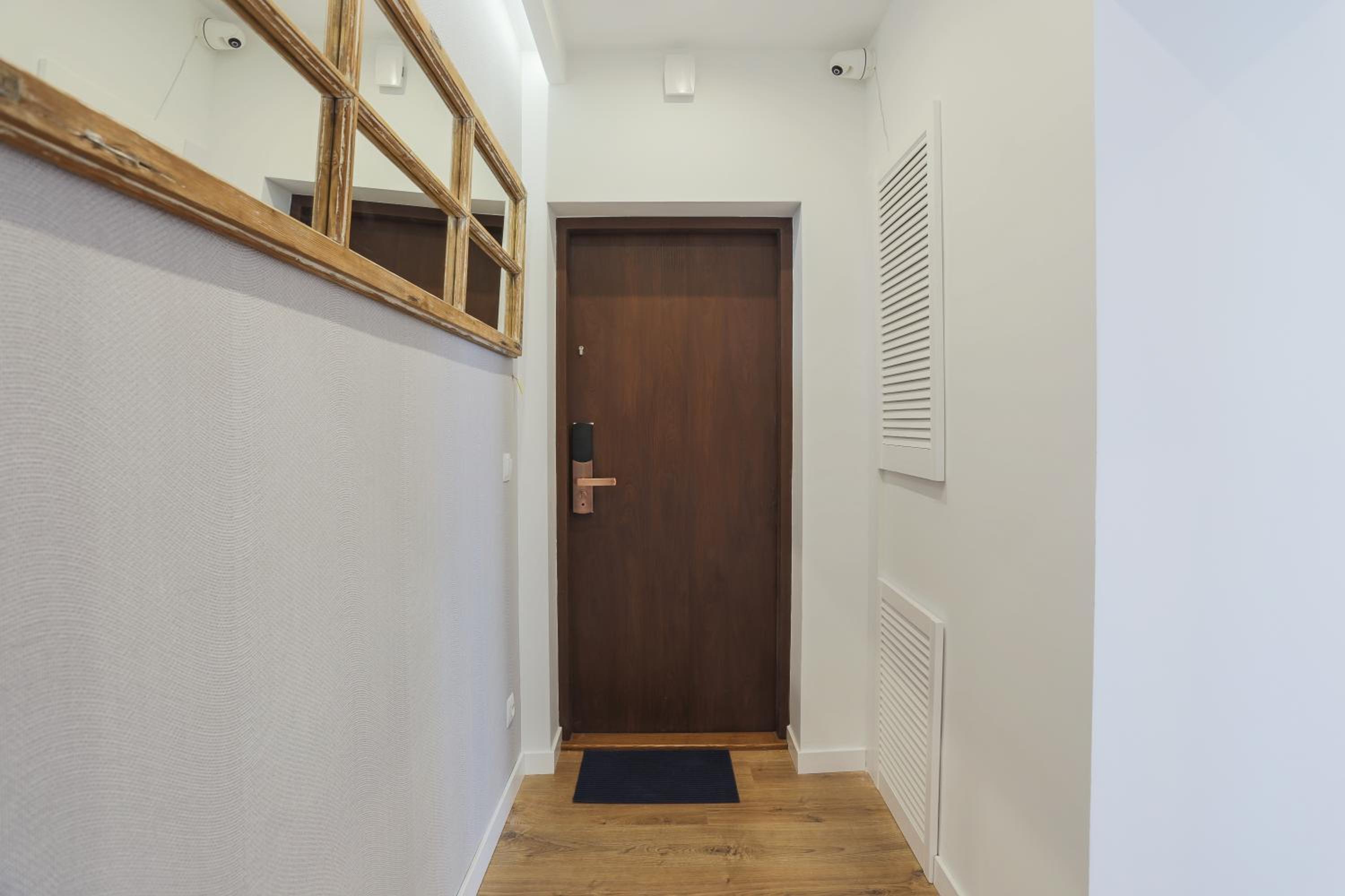 One-Bedroom Apartment - Photo 14