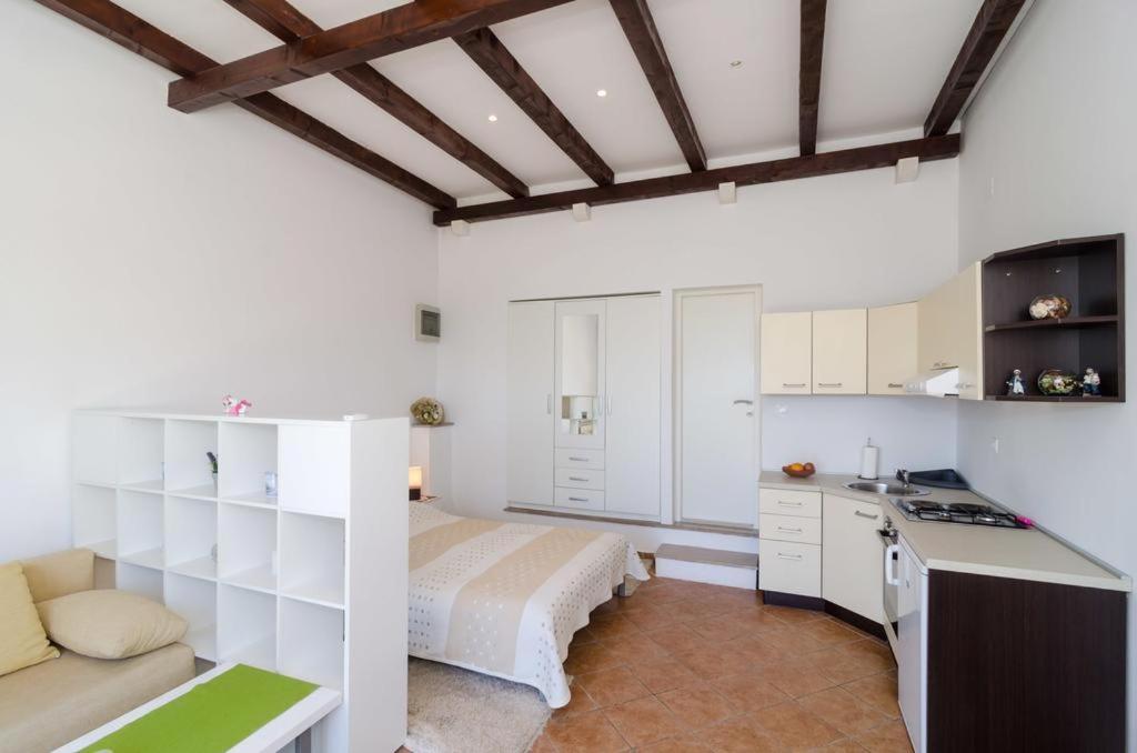 Studio Apartment with Terrace and Sea View (2 Adults) photo 2