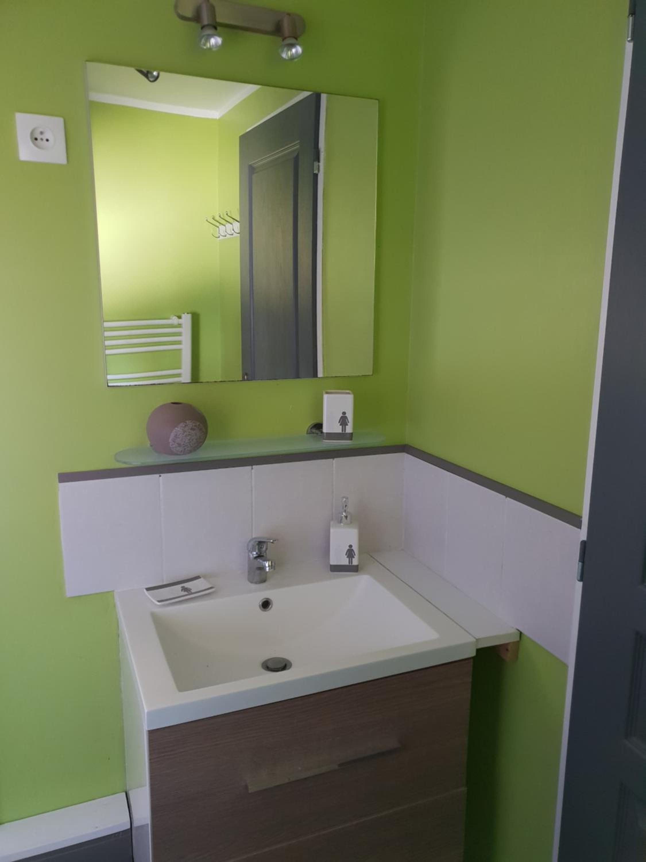 Two-Bedroom House - Photo 5