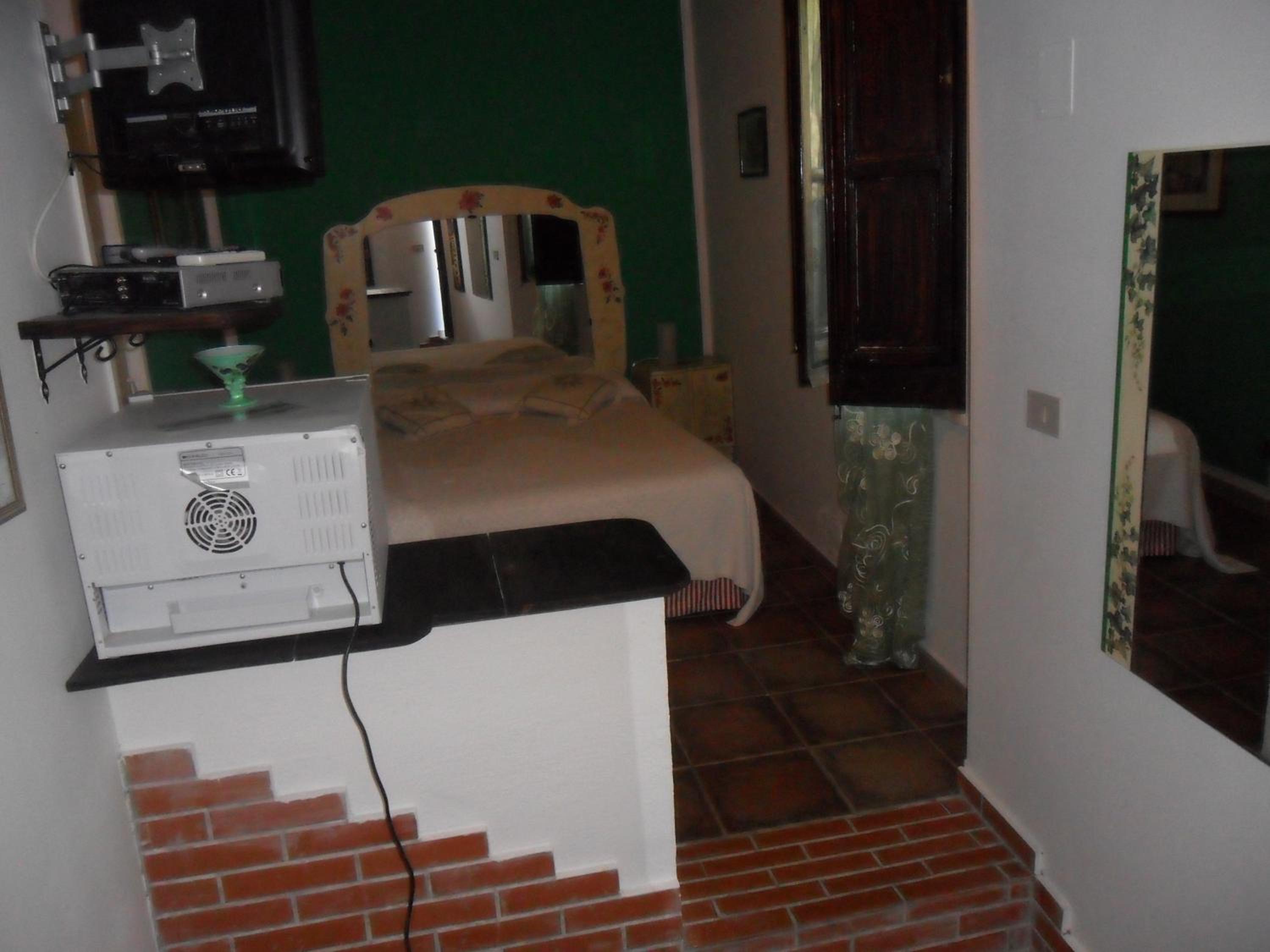 Triple Room with Private Bathroom photo 2