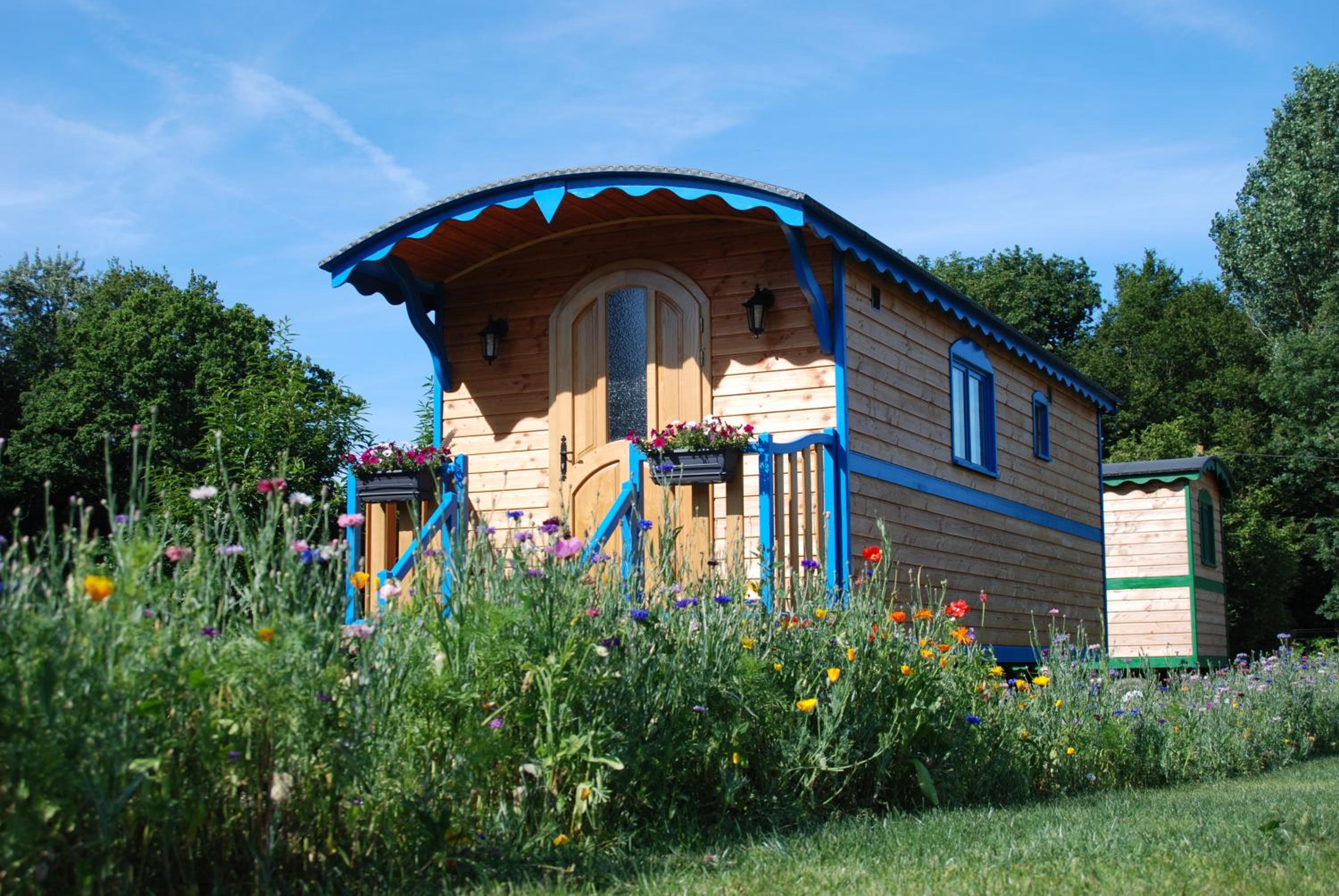 Wooden Caravan (4 Adults)  photo 2