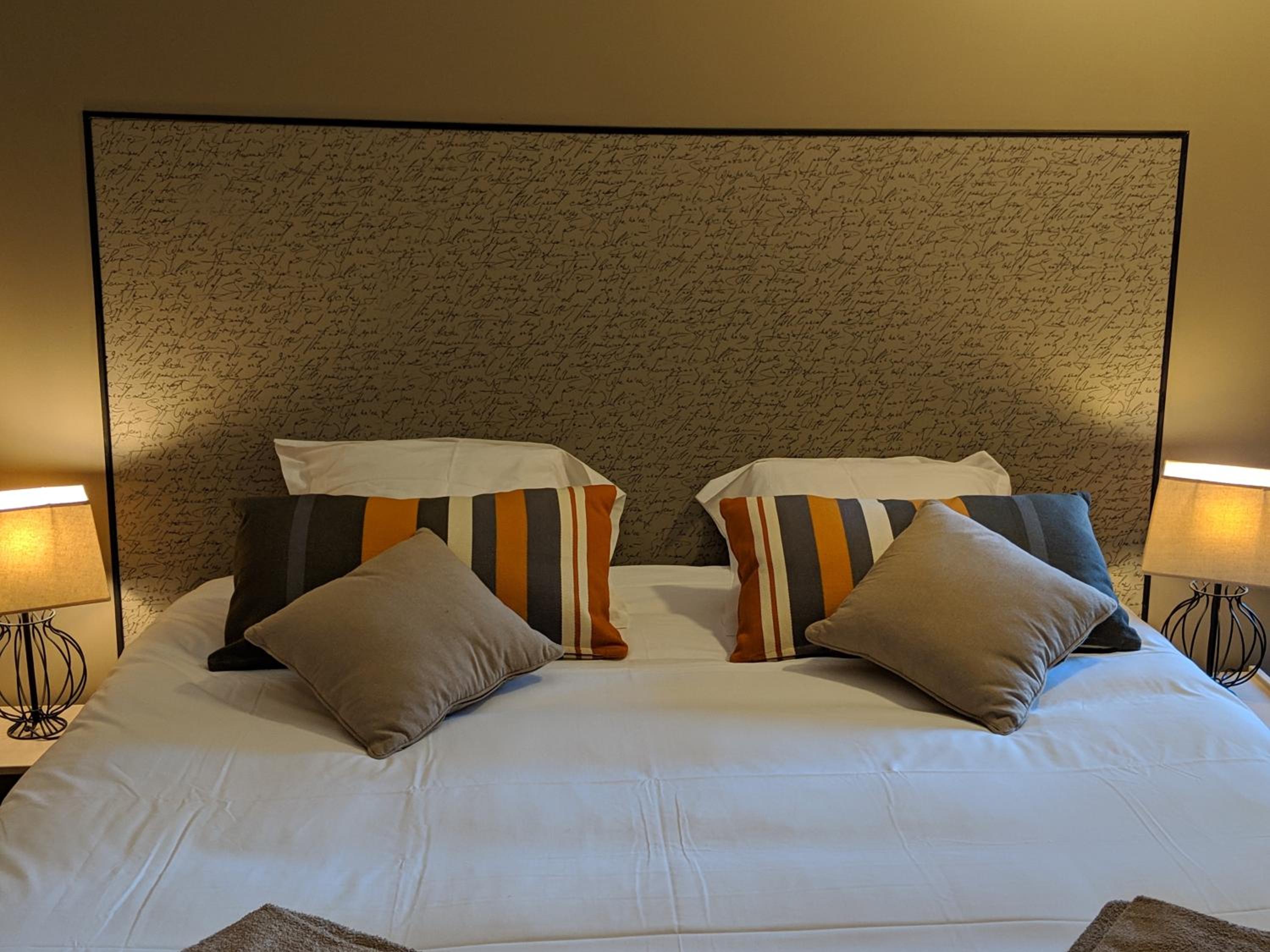 Double or Twin Room with Private Bathroom photo 3