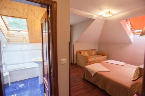 Triple Room with Mountain View - Photo 15