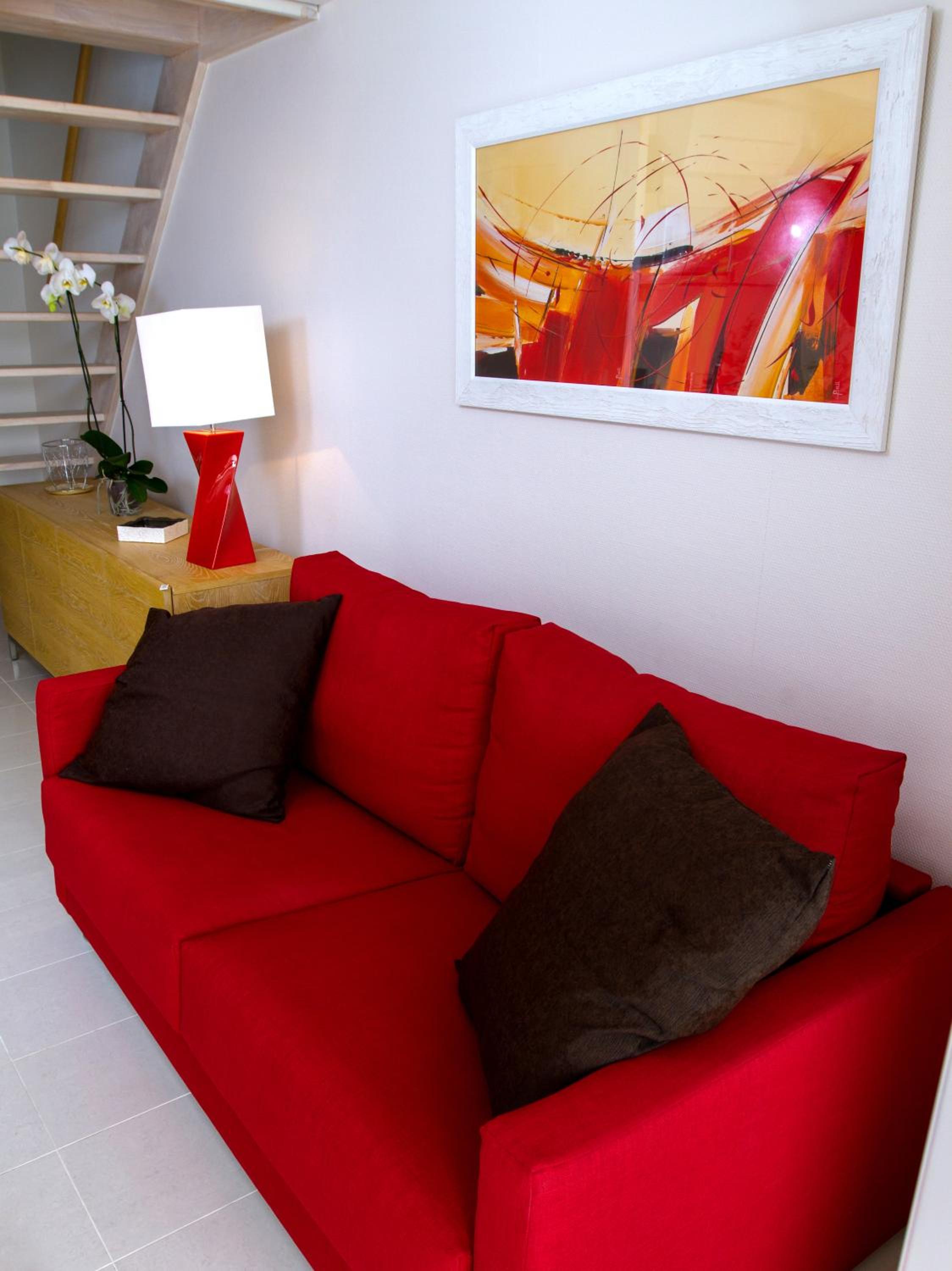 Duplex Apartment with View - Photo 3