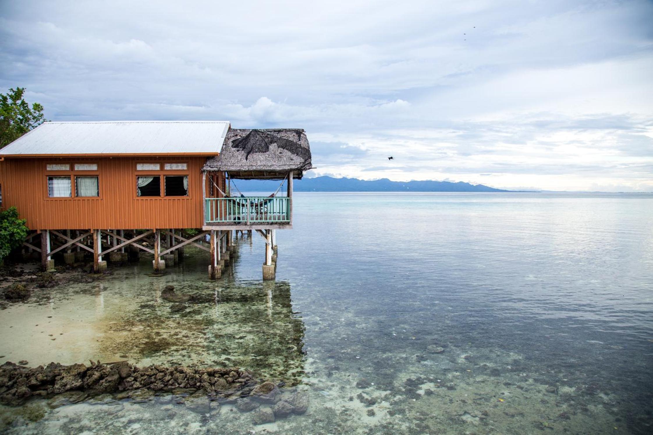 Two-Bedroom Bungalow - Over Water photo 3