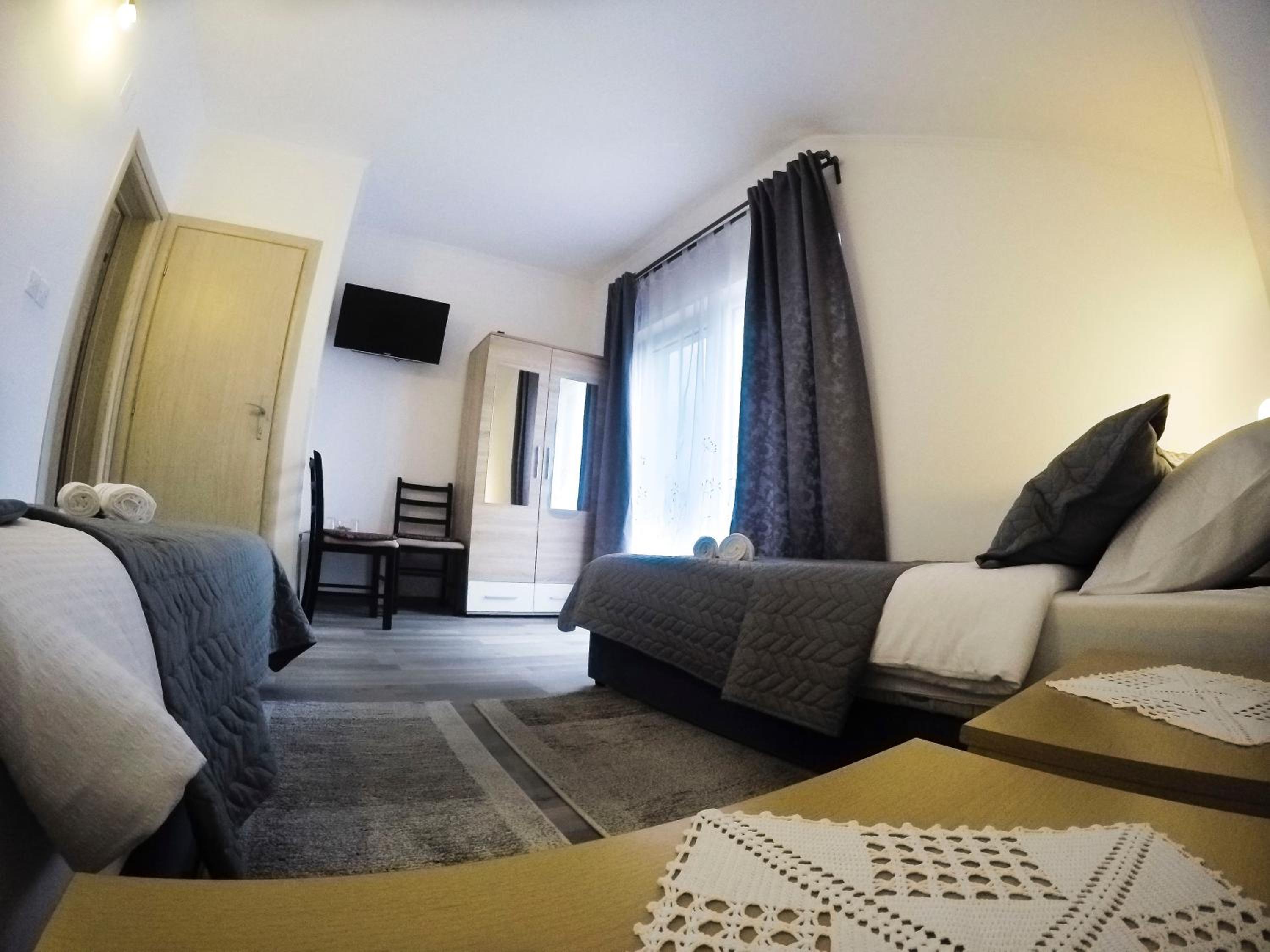 Twin Room with Terrace - Photo 5
