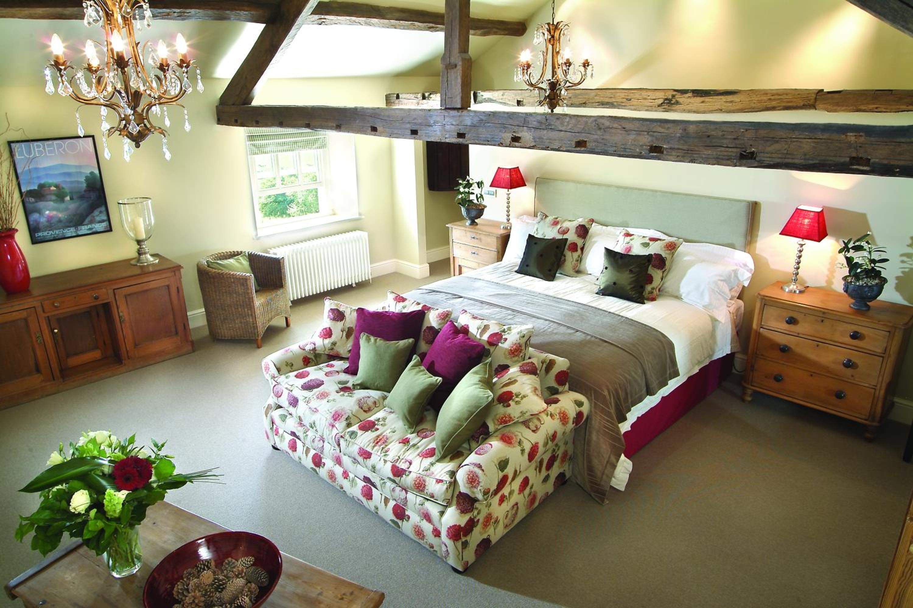 Deluxe Suite - Photo 2
