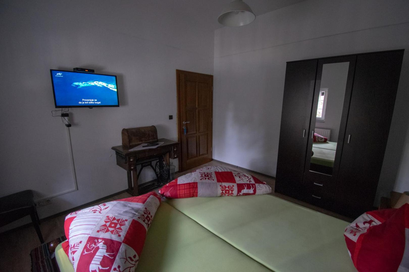 Standard Double Room with Shared Bathroom