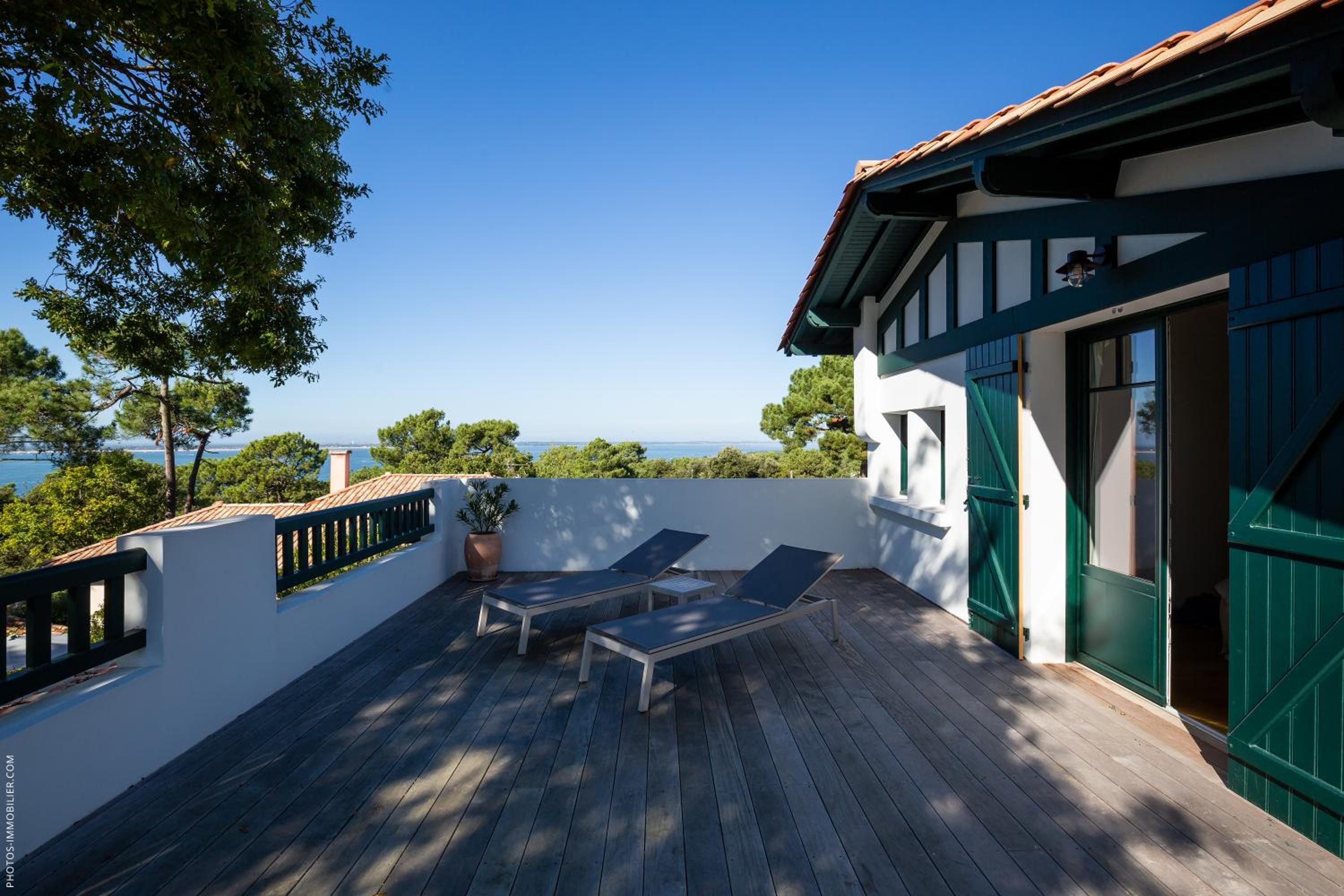 Deluxe Double Room with Balcony and Sea View