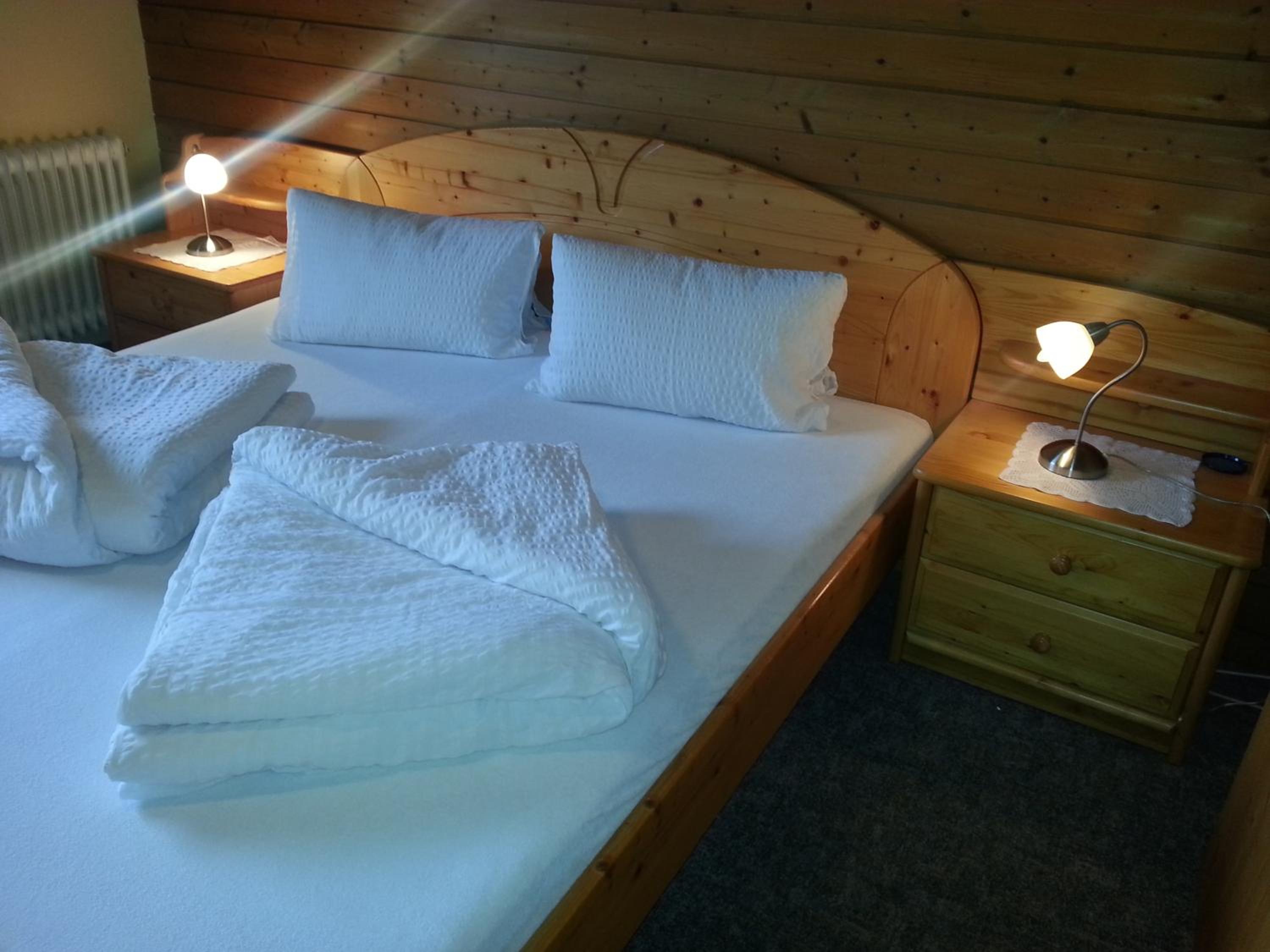 Standard Double Room with Balcony and Shared Bathroom