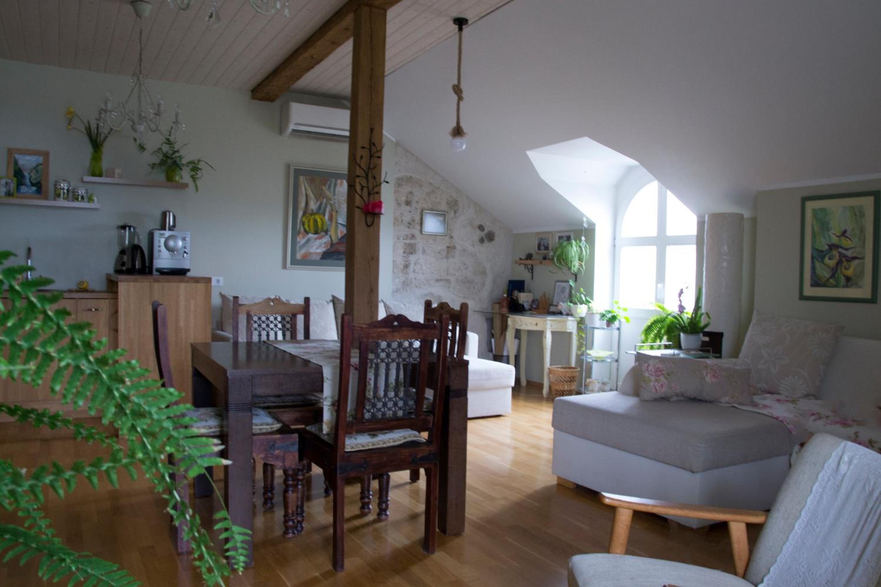One-Bedroom Apartment - Photo 10