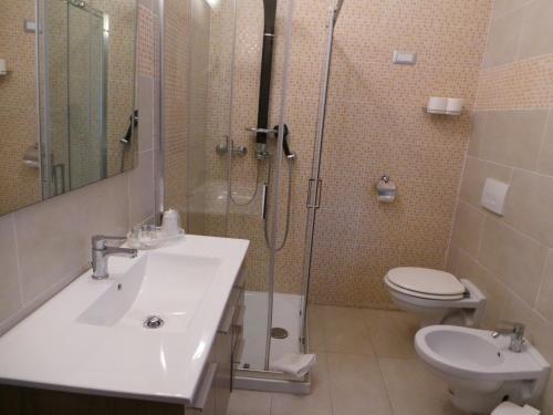Triple Room with Balcony photo 1