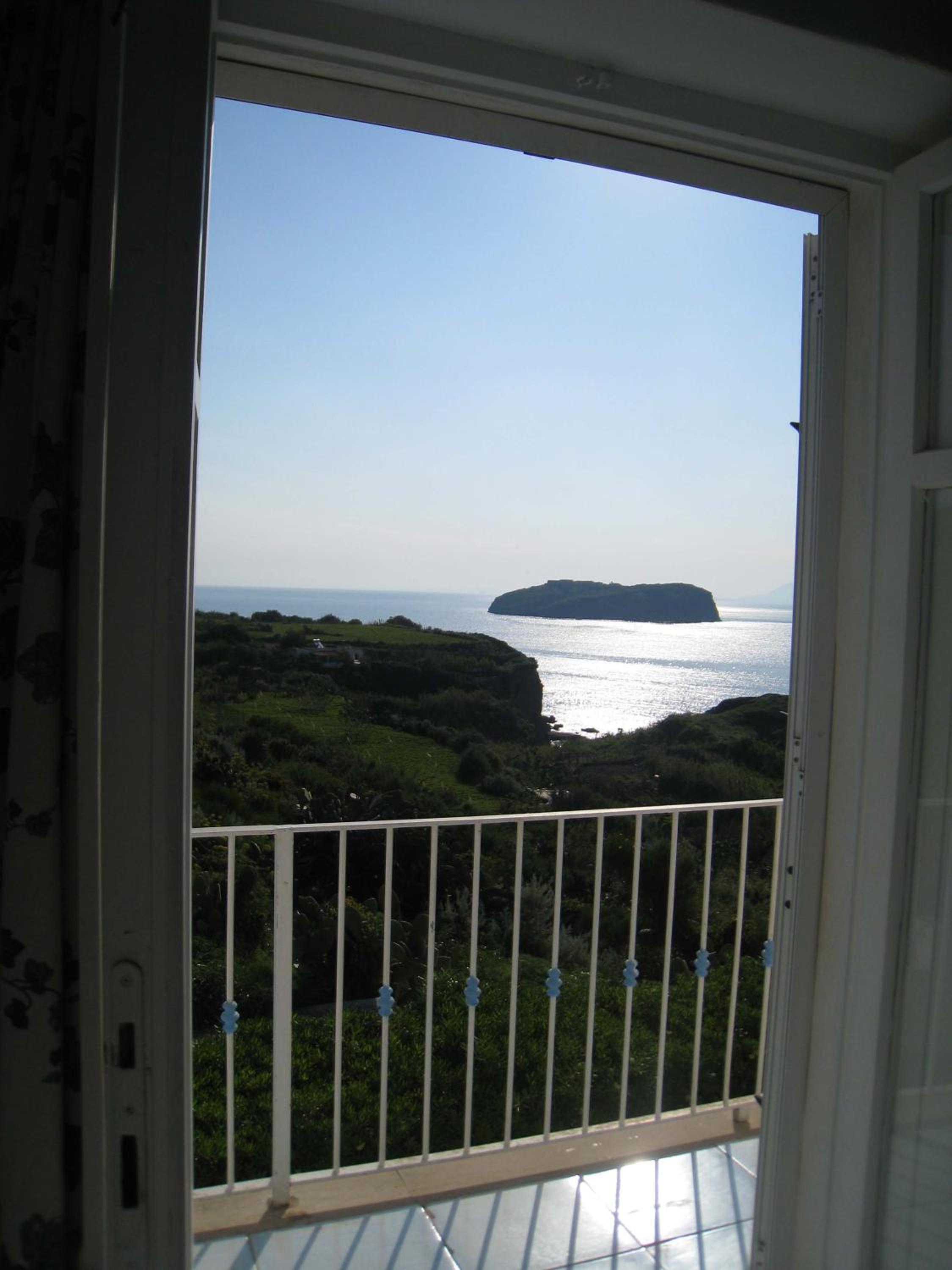 Standard Double or Twin Room with Sea View photo 2