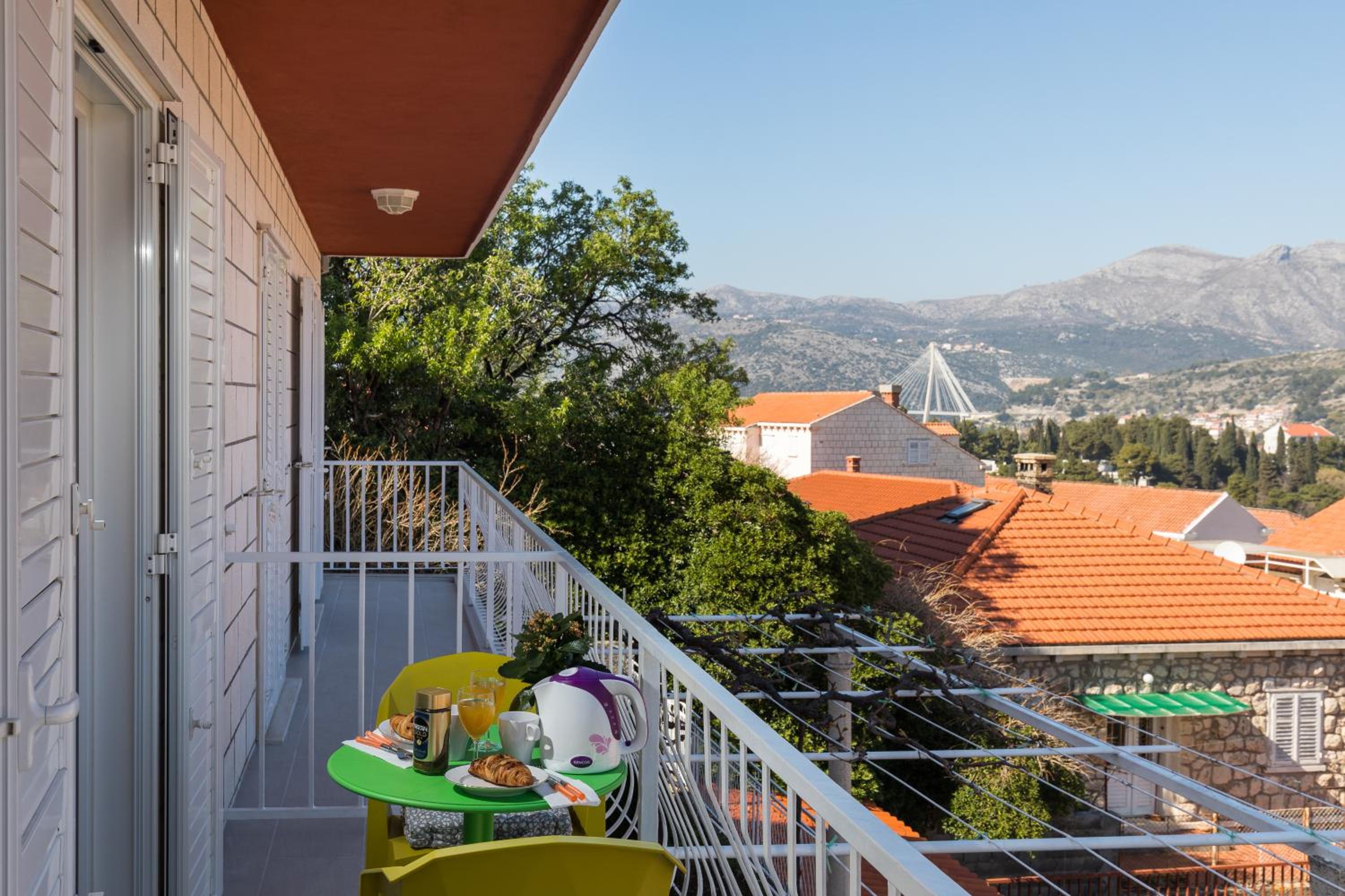 Apartment with Balcony photo 1