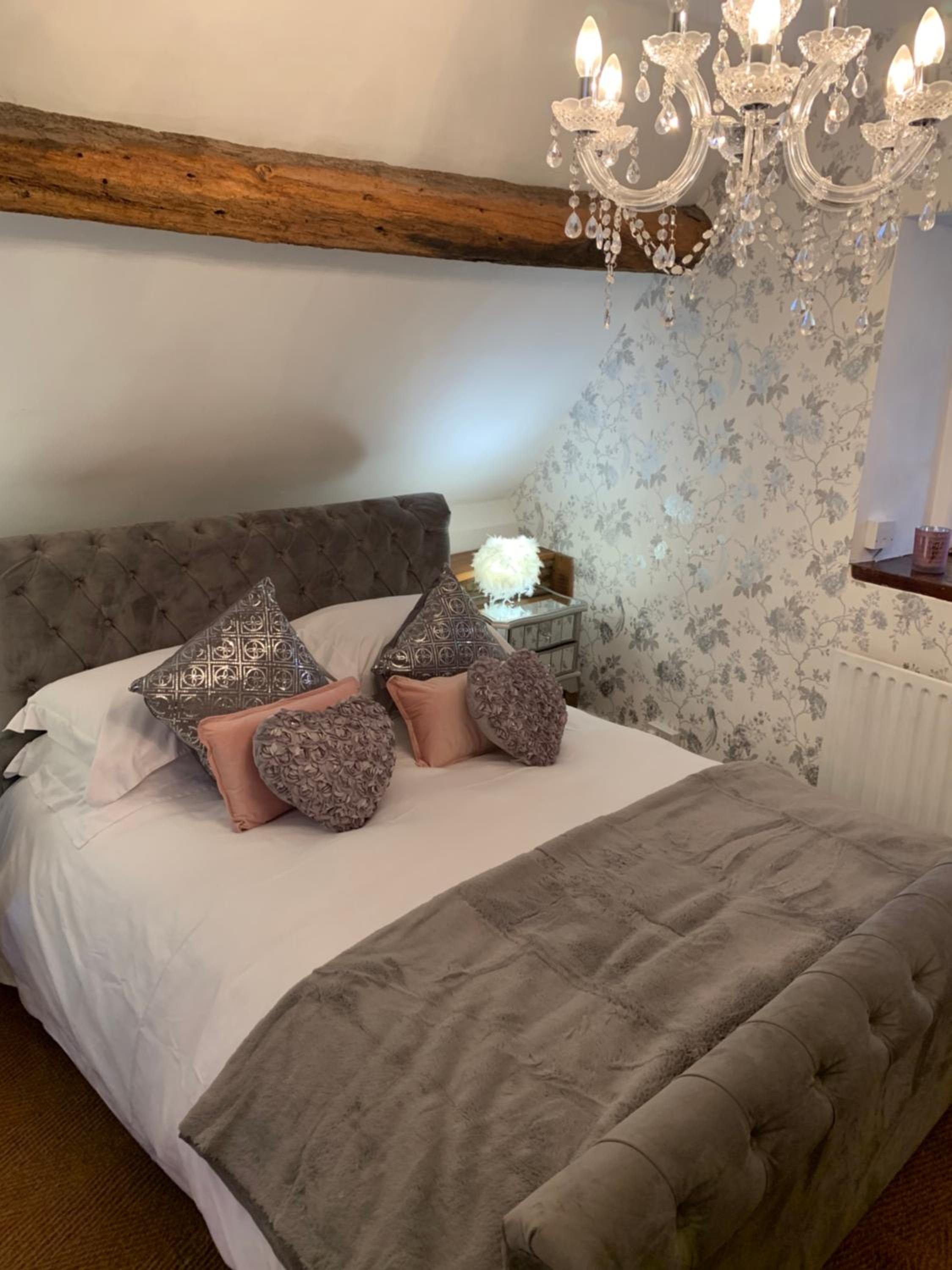 Deluxe King Suite