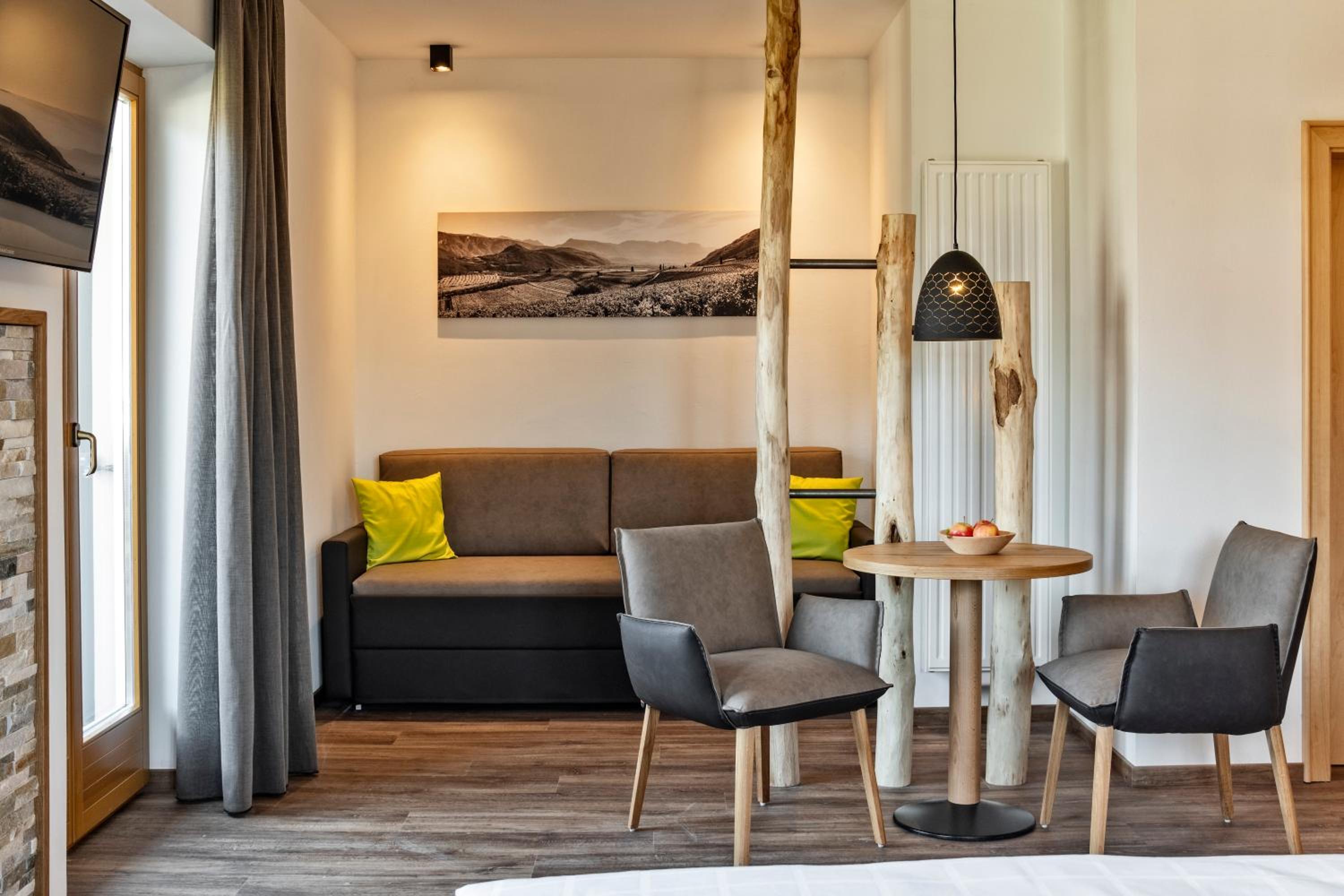 Junior Suite with Balcony photo 2