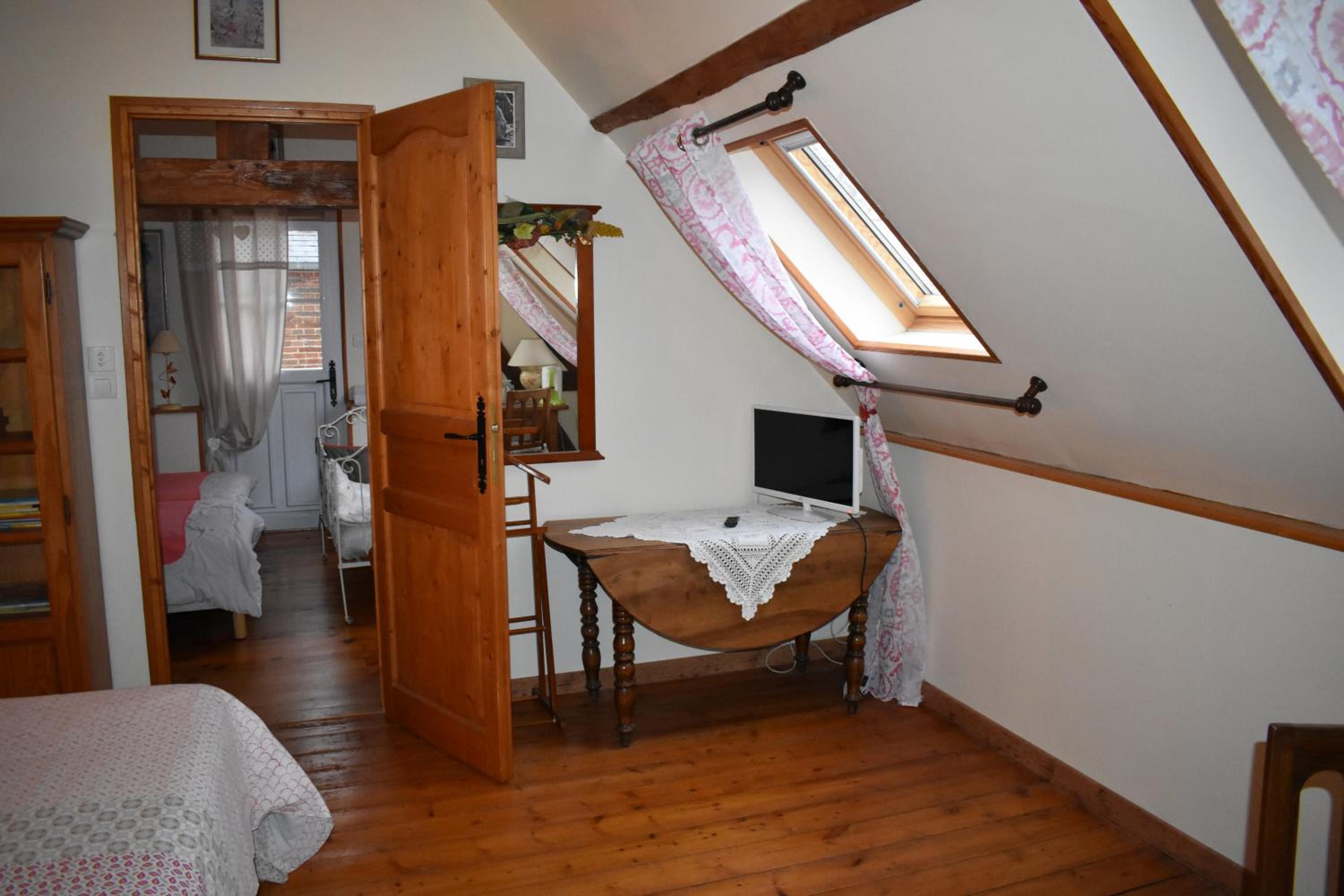 Family Room with Garden View photo 3