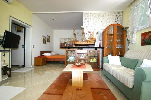 Studio Apartment with Sea View