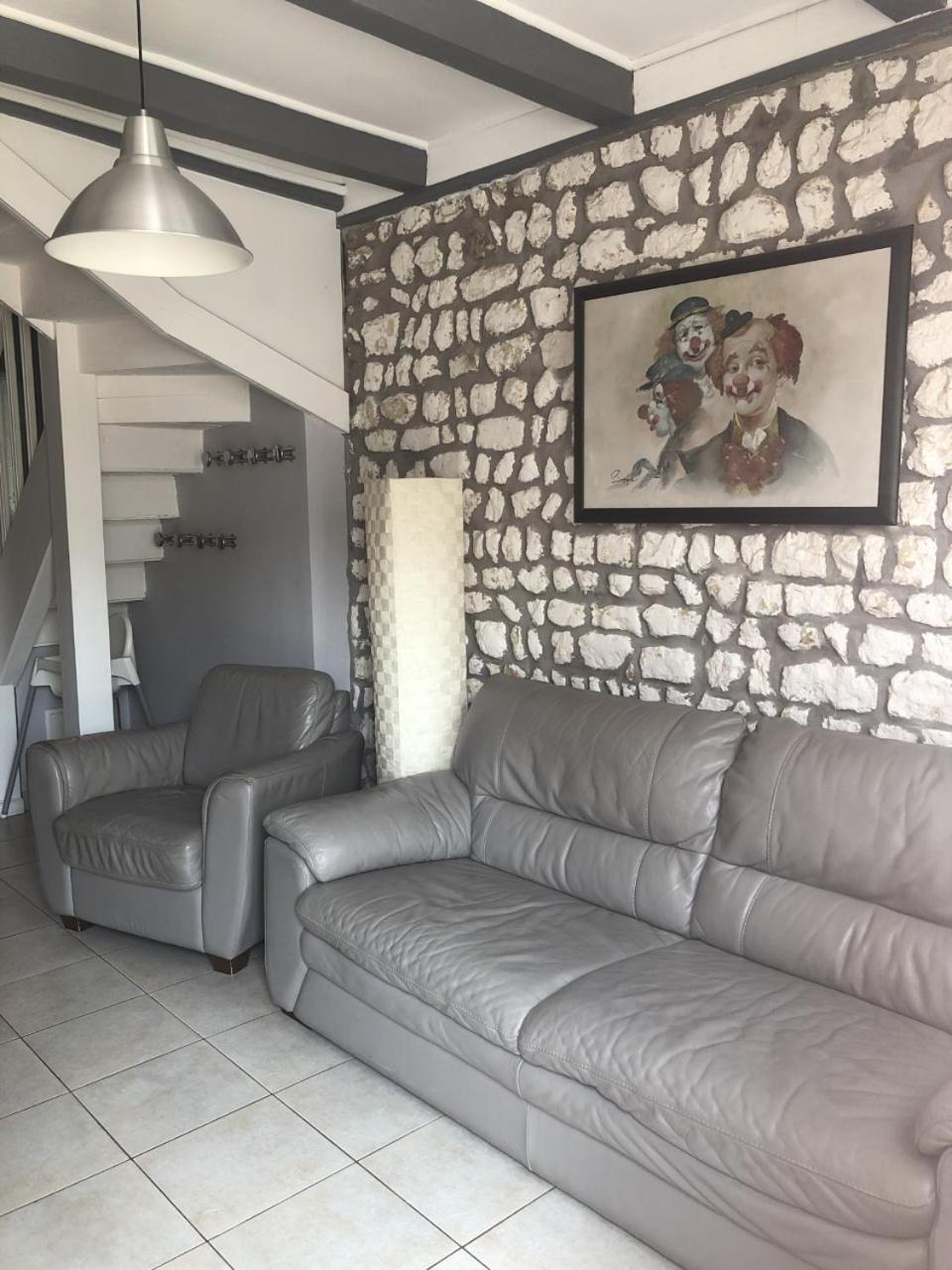 Three-Bedroom Sea Lodge - Photo 5