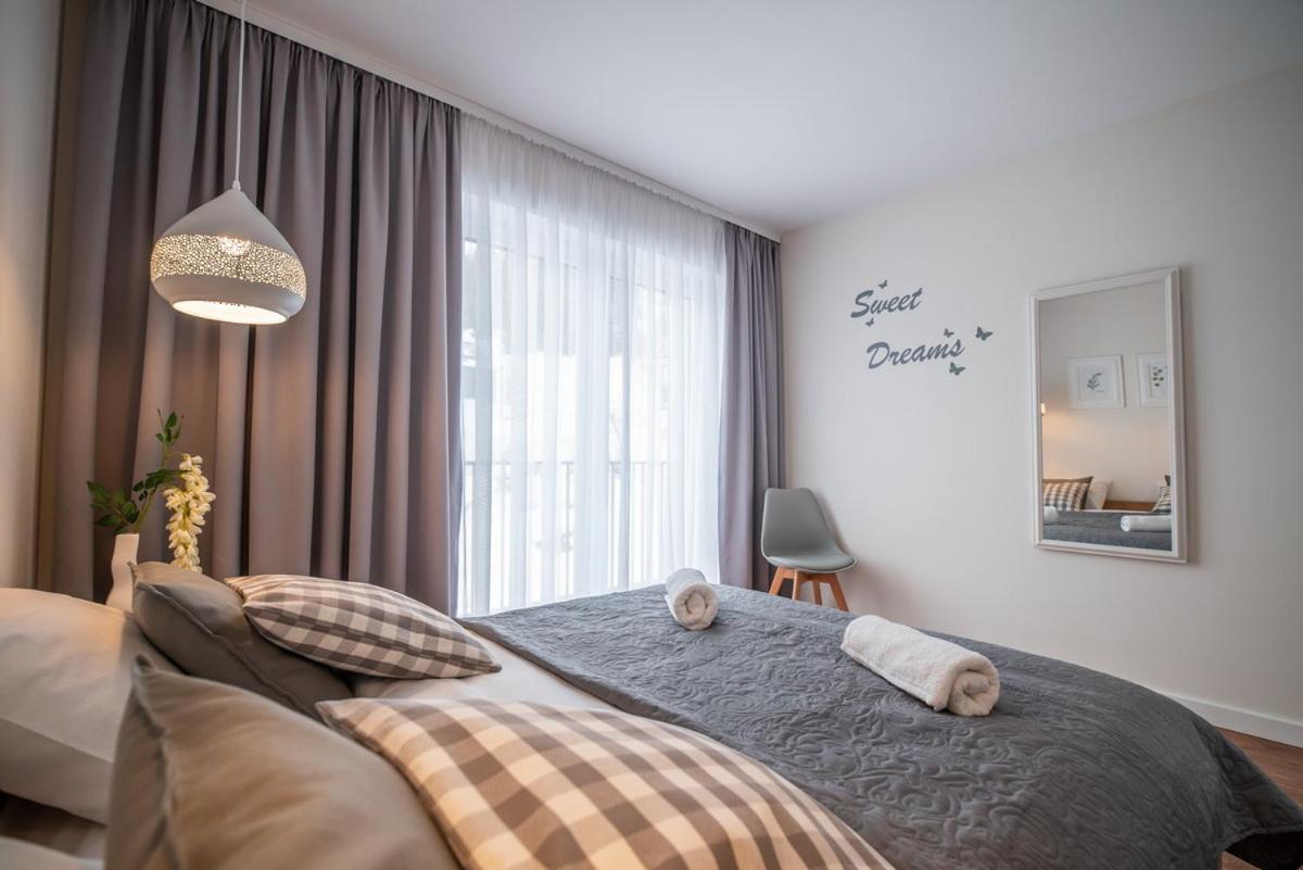One-Bedroom Apartment - Photo 9