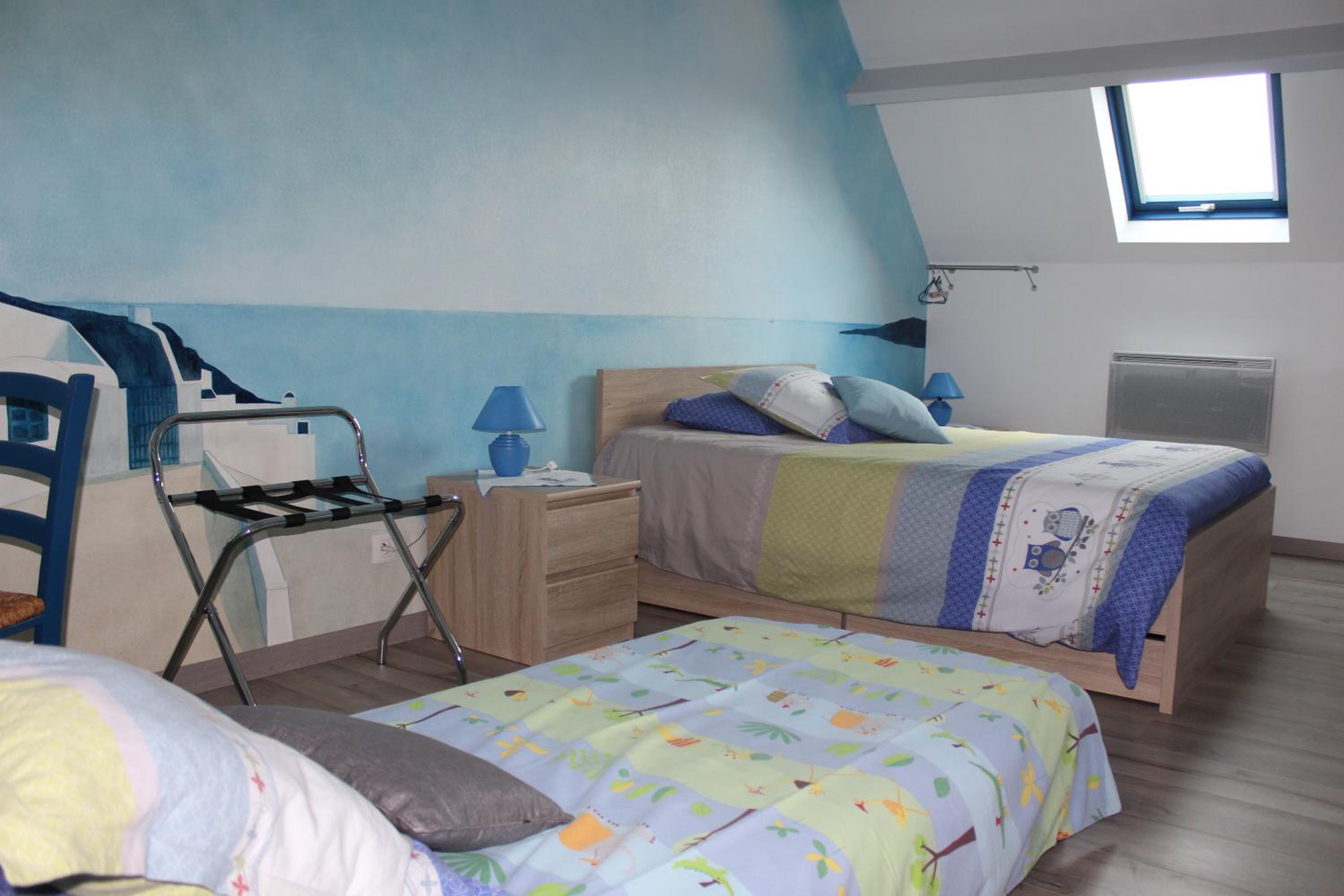 Deluxe Room (2 Adults + 1 Child) photo 1