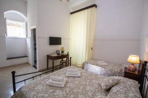 Triple Room with Private Bathroom photo 1