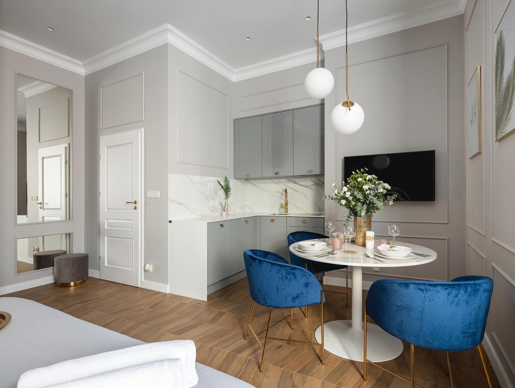Studio Apartment