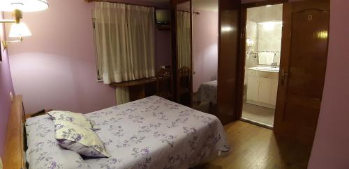Double Room with Private Bathroom photo 3