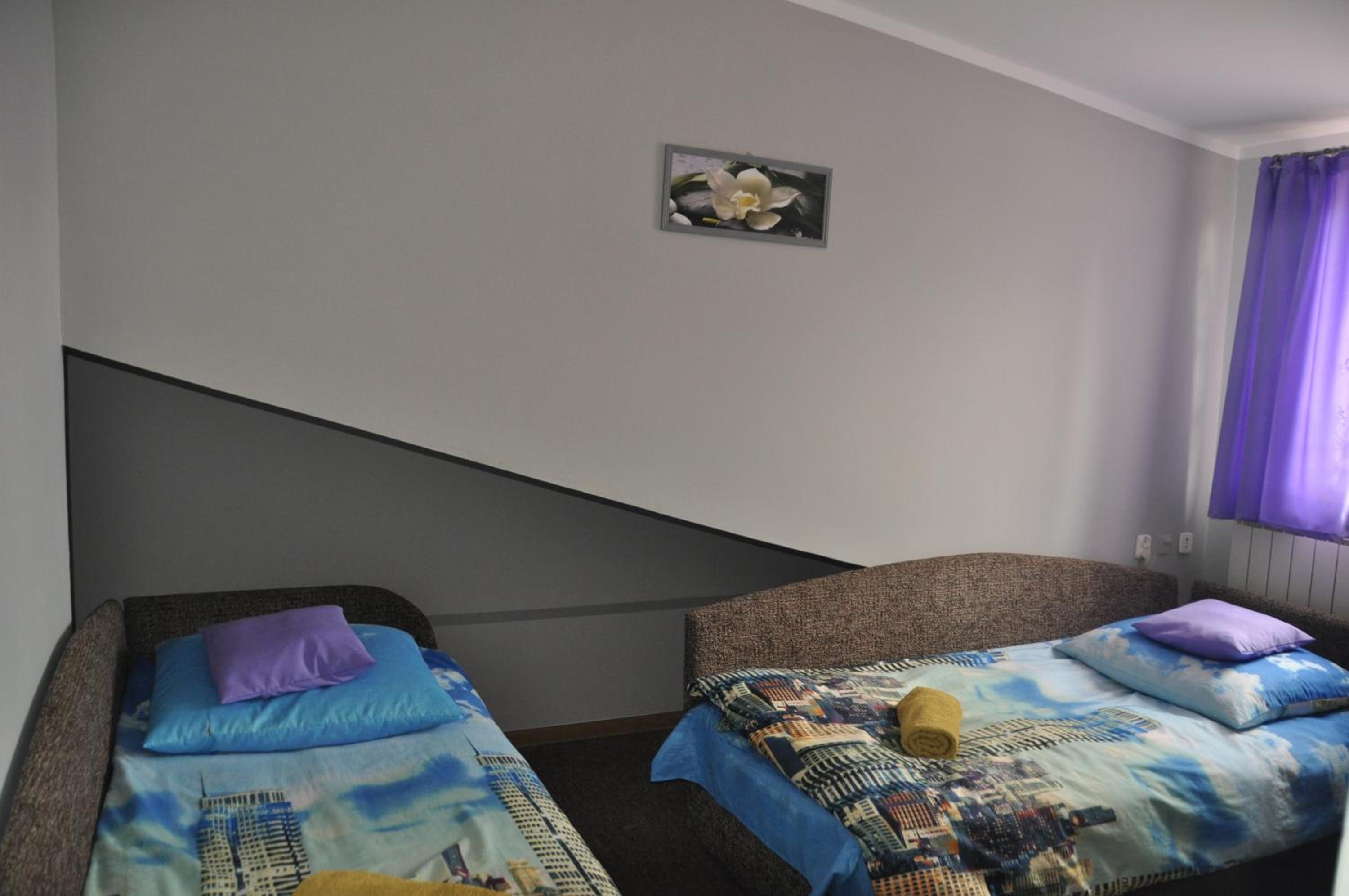 Double Room with Private Bathroom - Photo 7