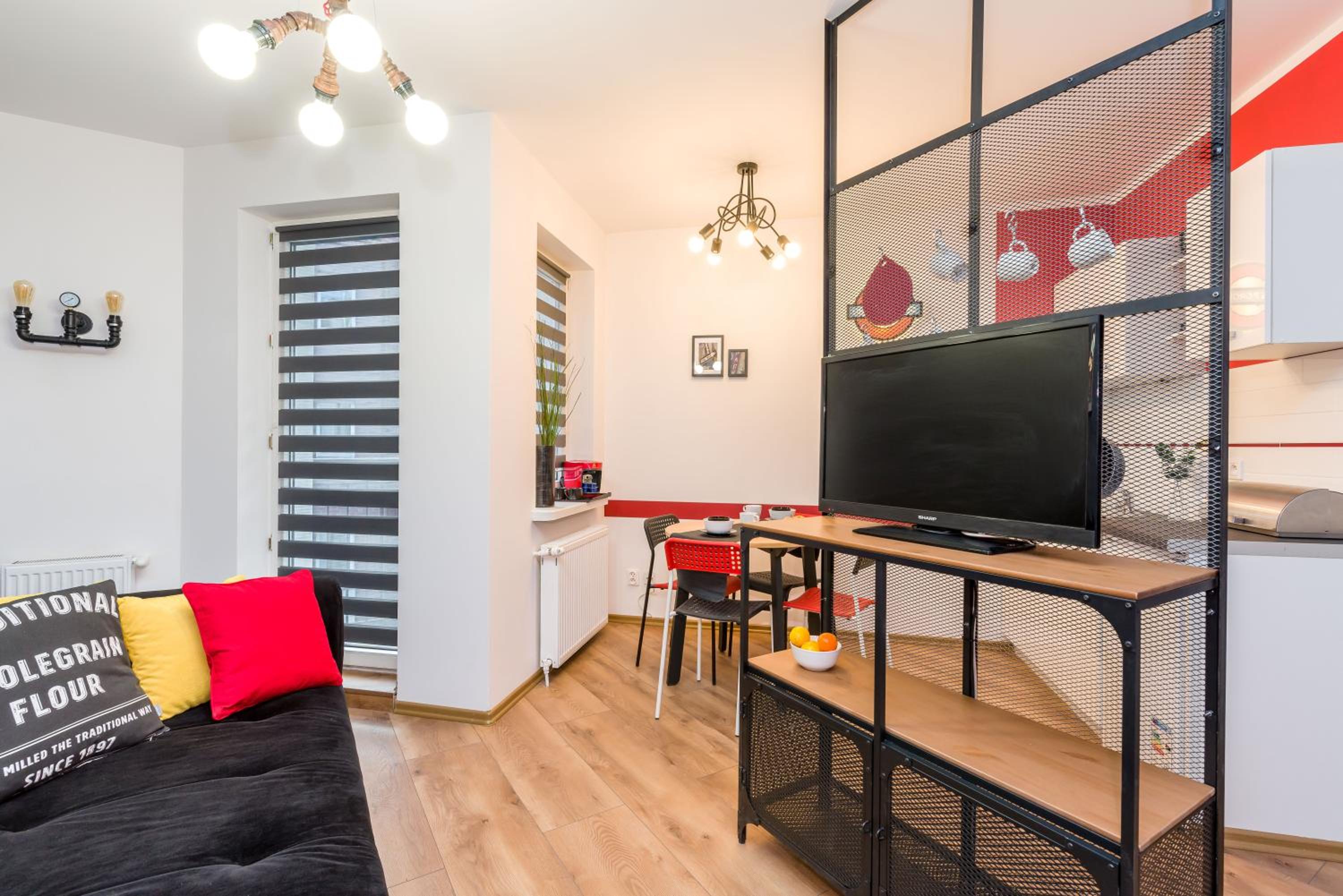 Studio Apartment - Photo 14