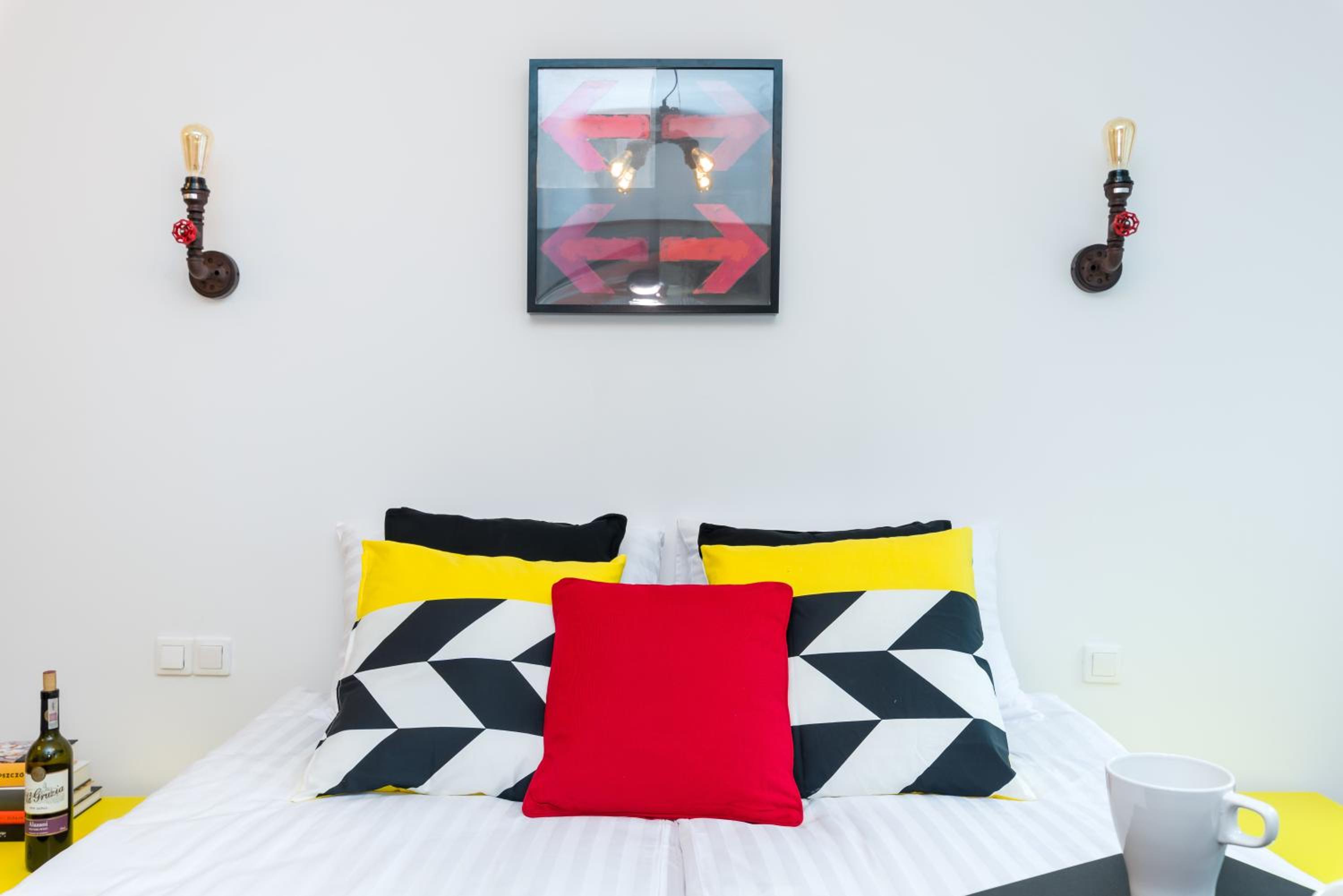 Studio Apartment - Photo 8