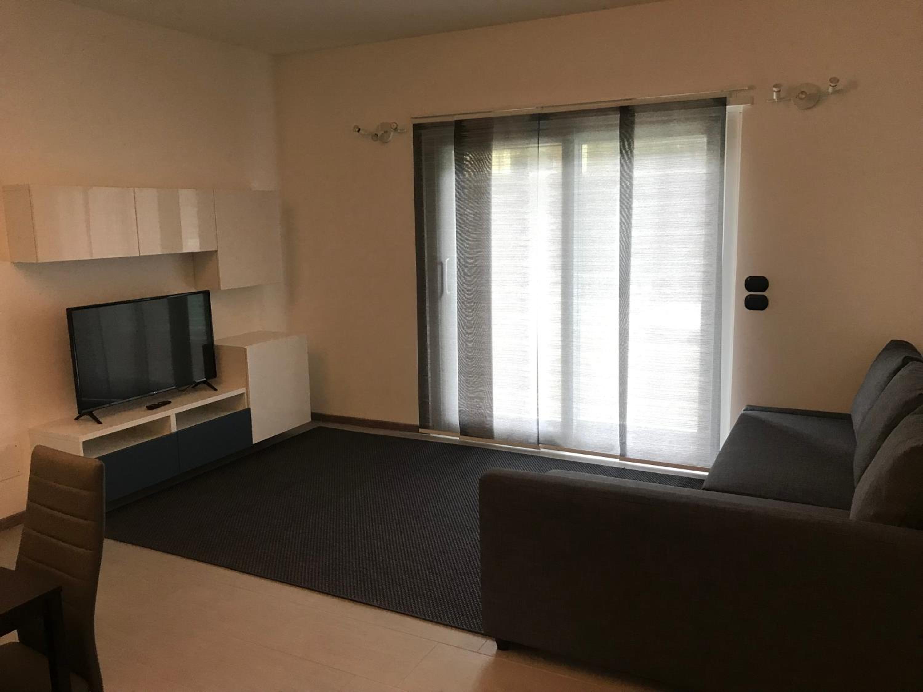 Apartment with Pool View  - Photo 2