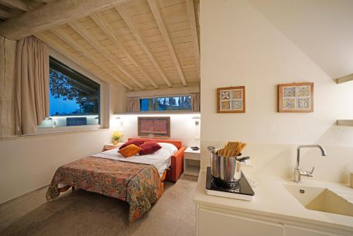 Studio with Garden View