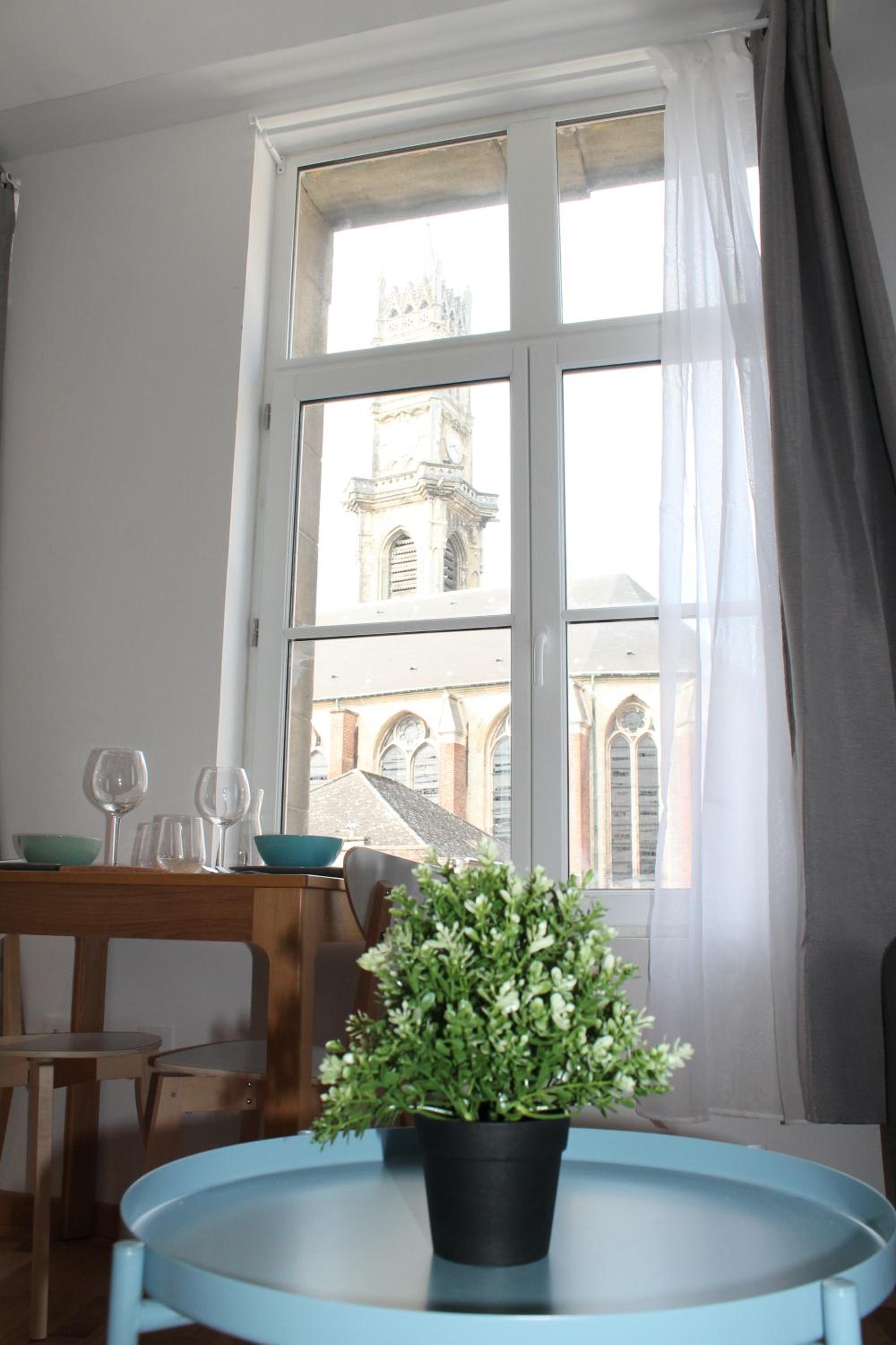One-Bedroom Apartment photo 1