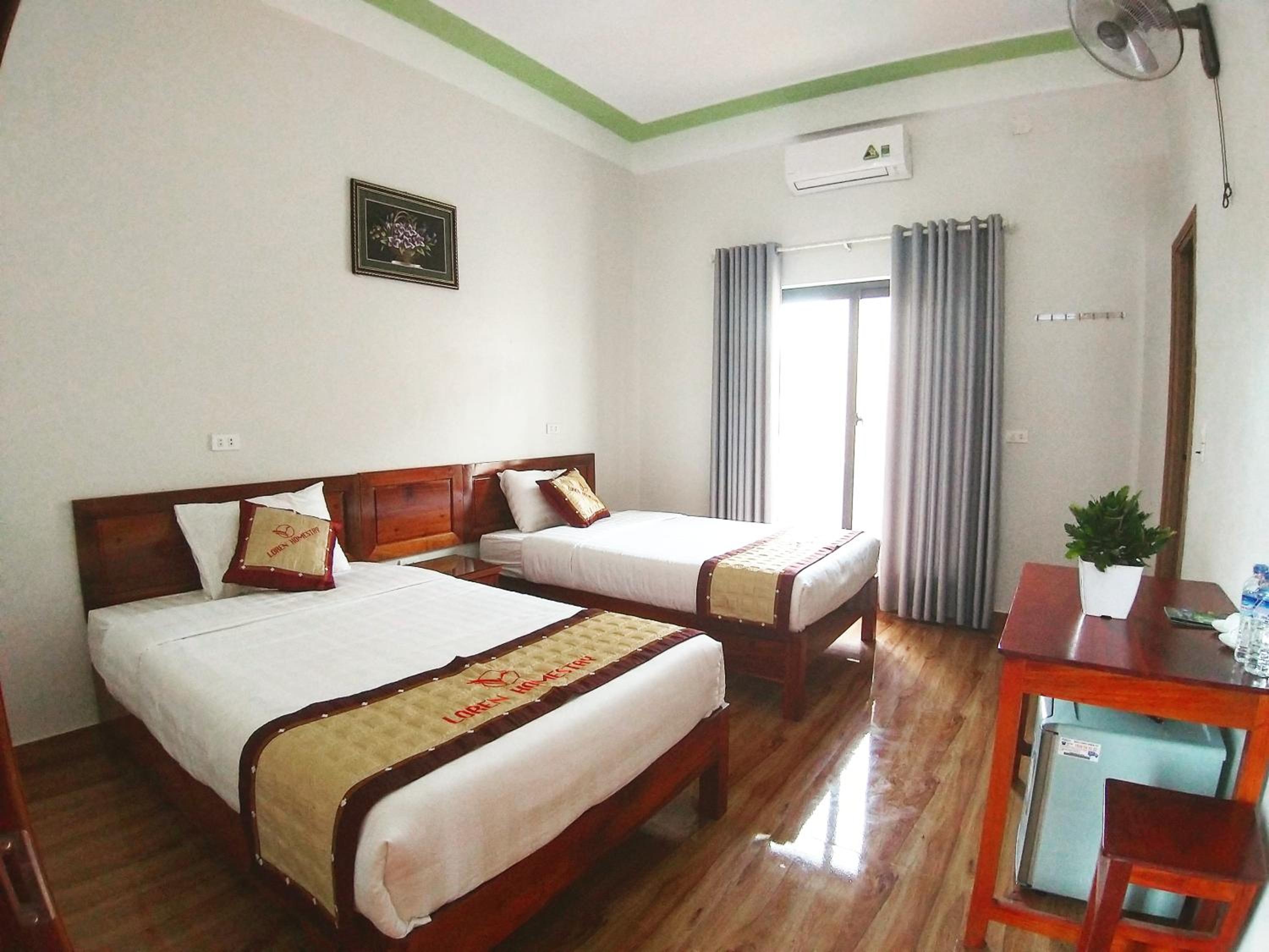 Twin Room with Balcony photo 3