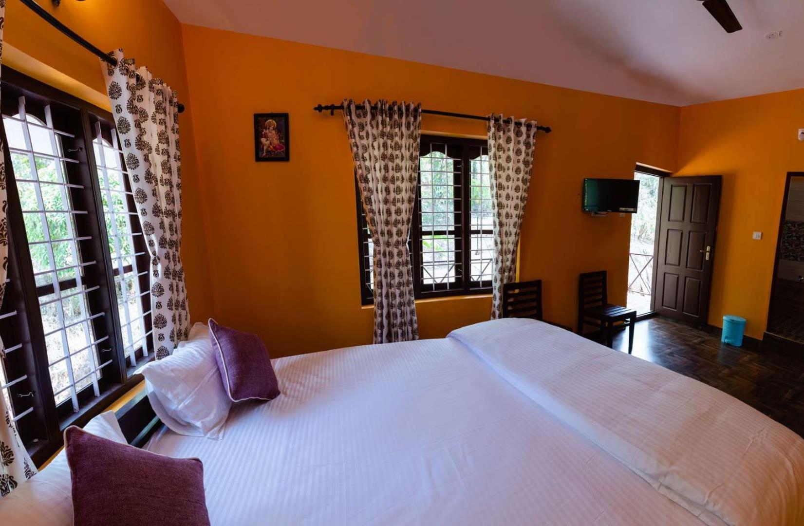 King Room with Balcony photo 1