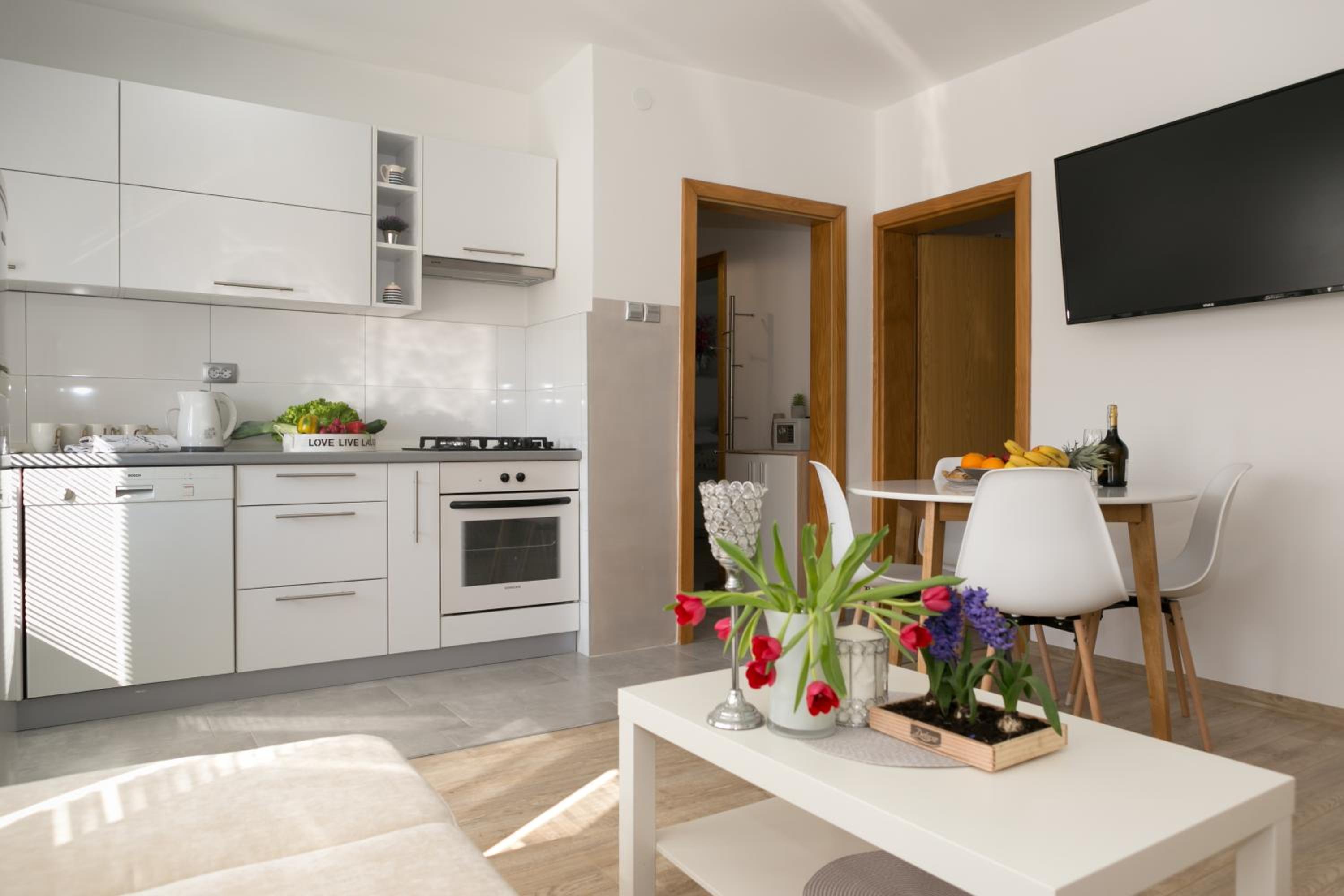 Apartment - Ground Floor photo 3