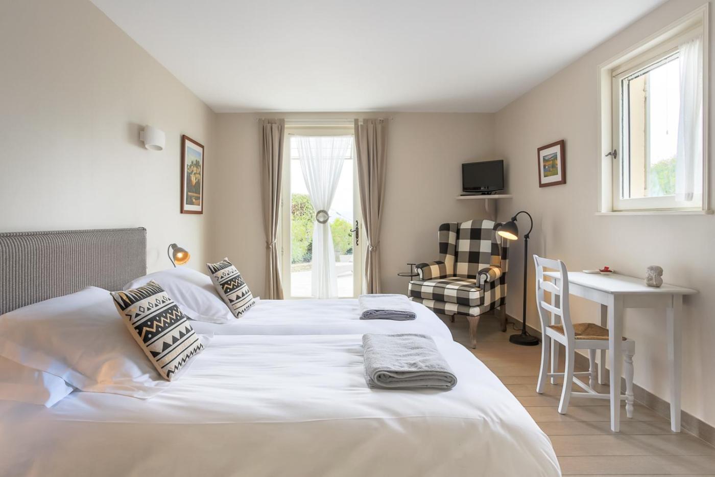 Twin Room with Terrace photo 3