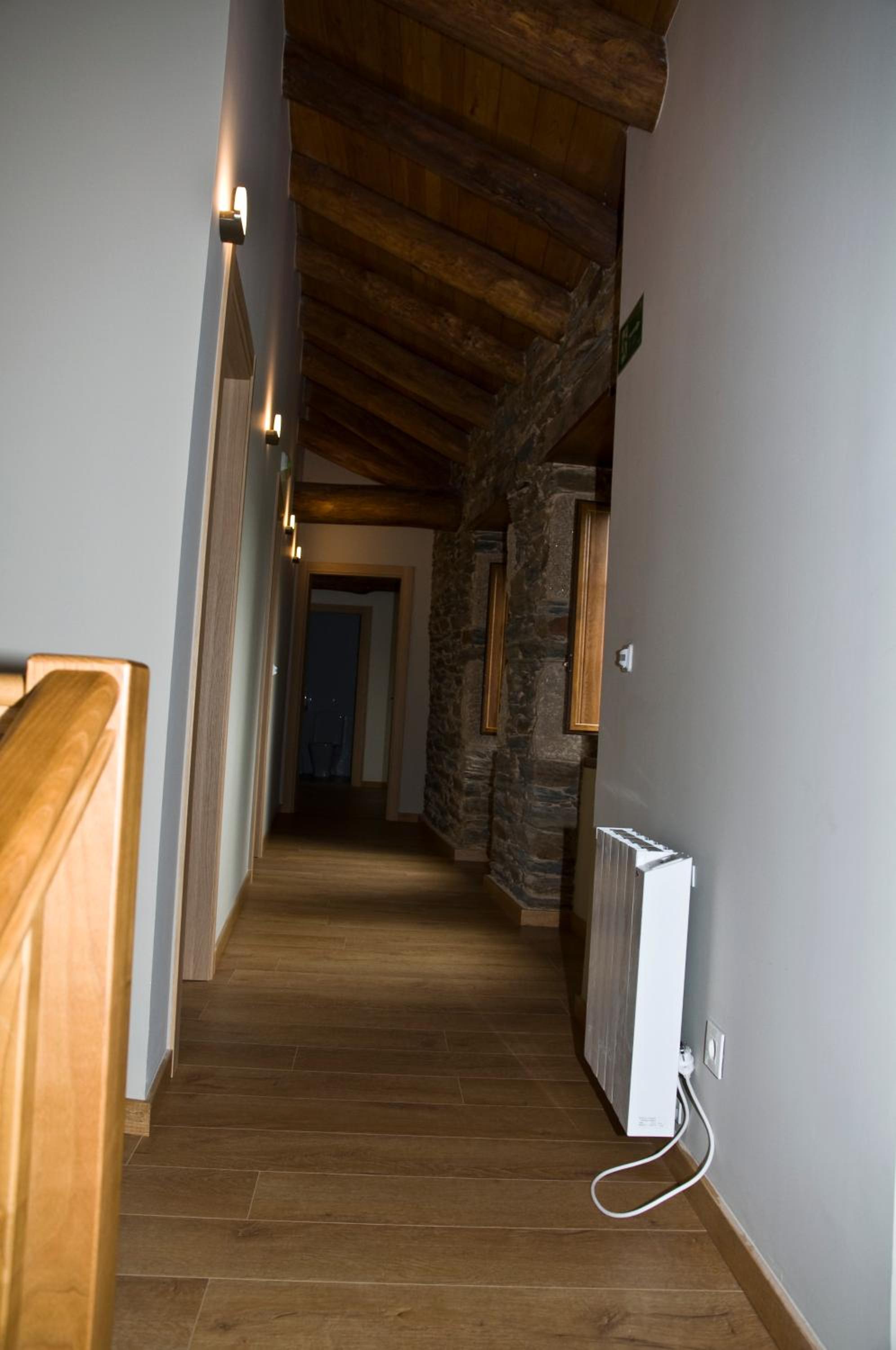 Twin Room - Photo 15