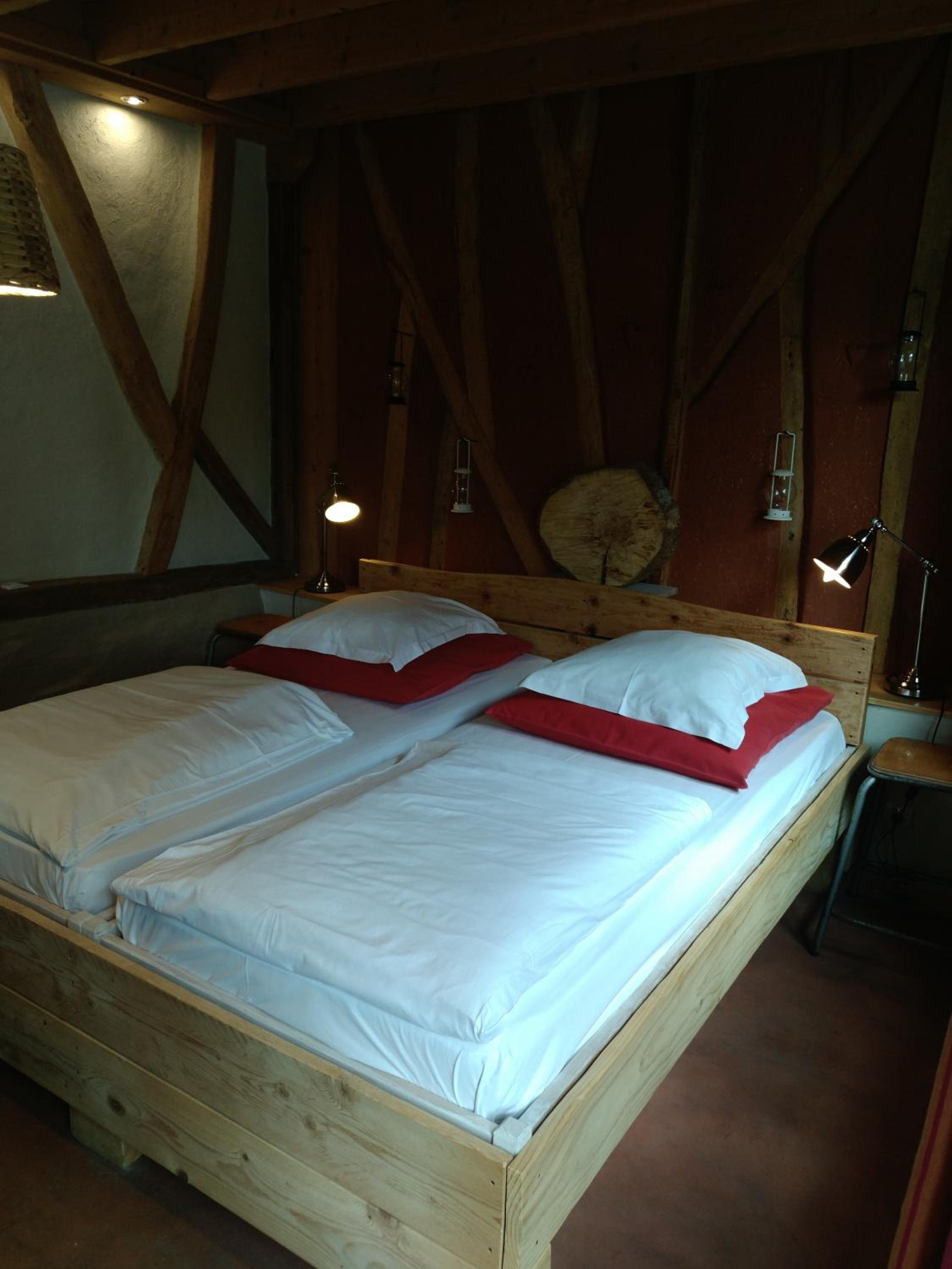 Budget Double Room - Photo 2