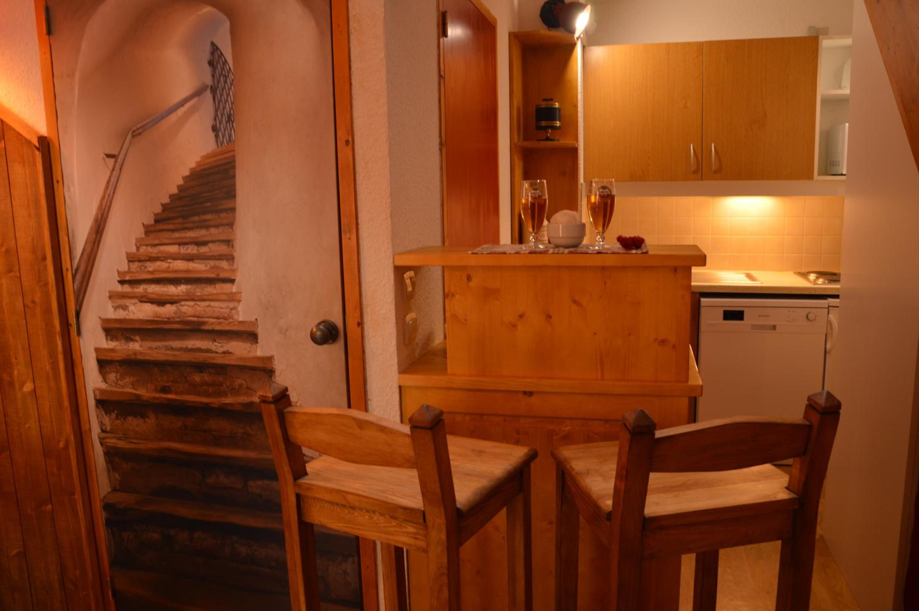 Apartment - Split Level photo 2
