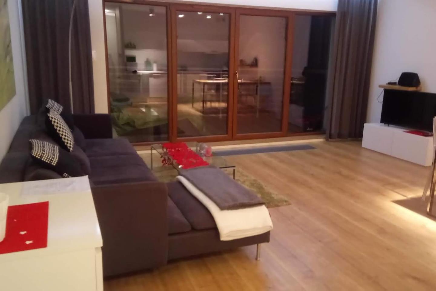 One-Bedroom Apartment - Photo 5