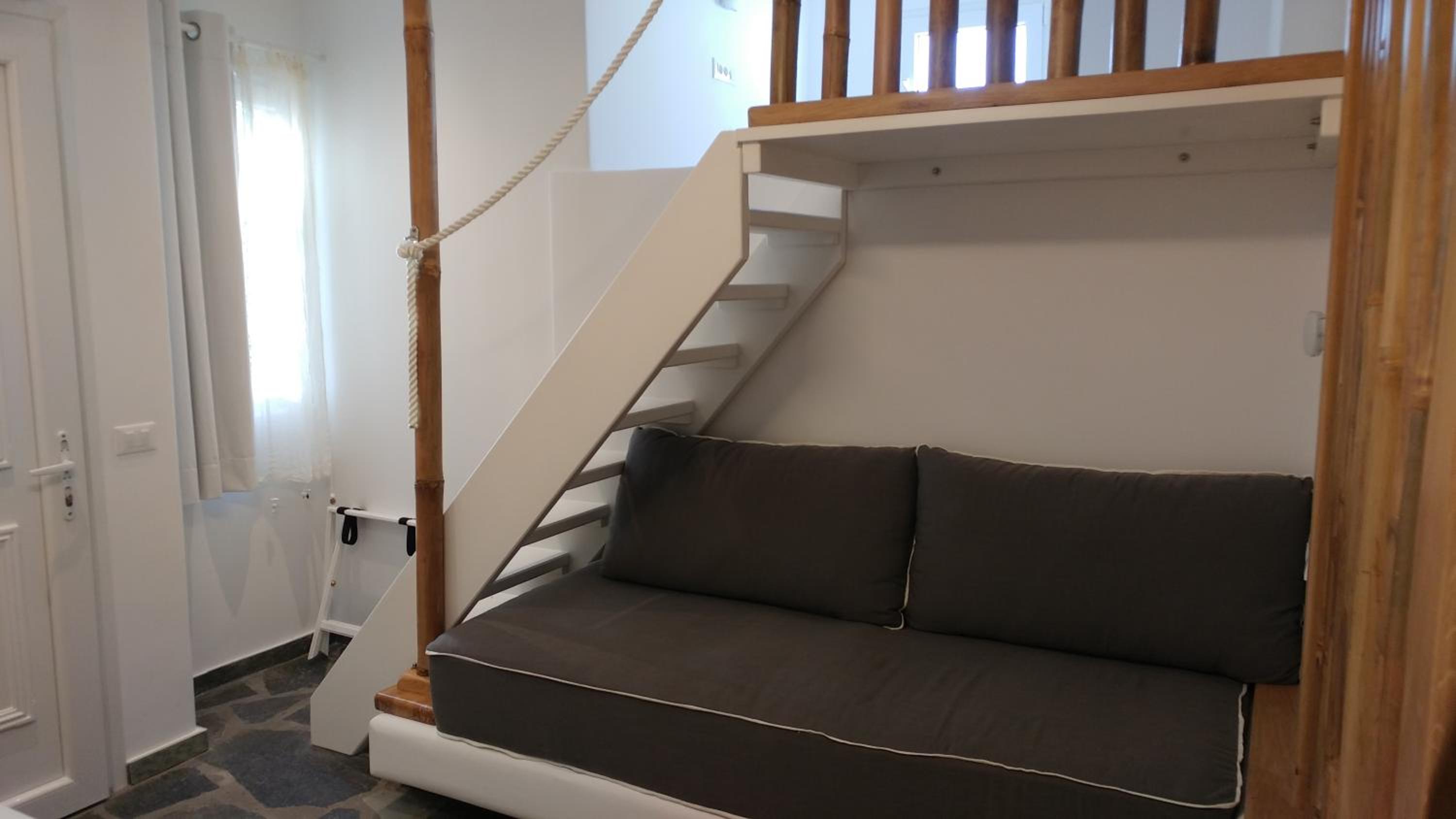 Deluxe Studio (4 Adults) photo 3