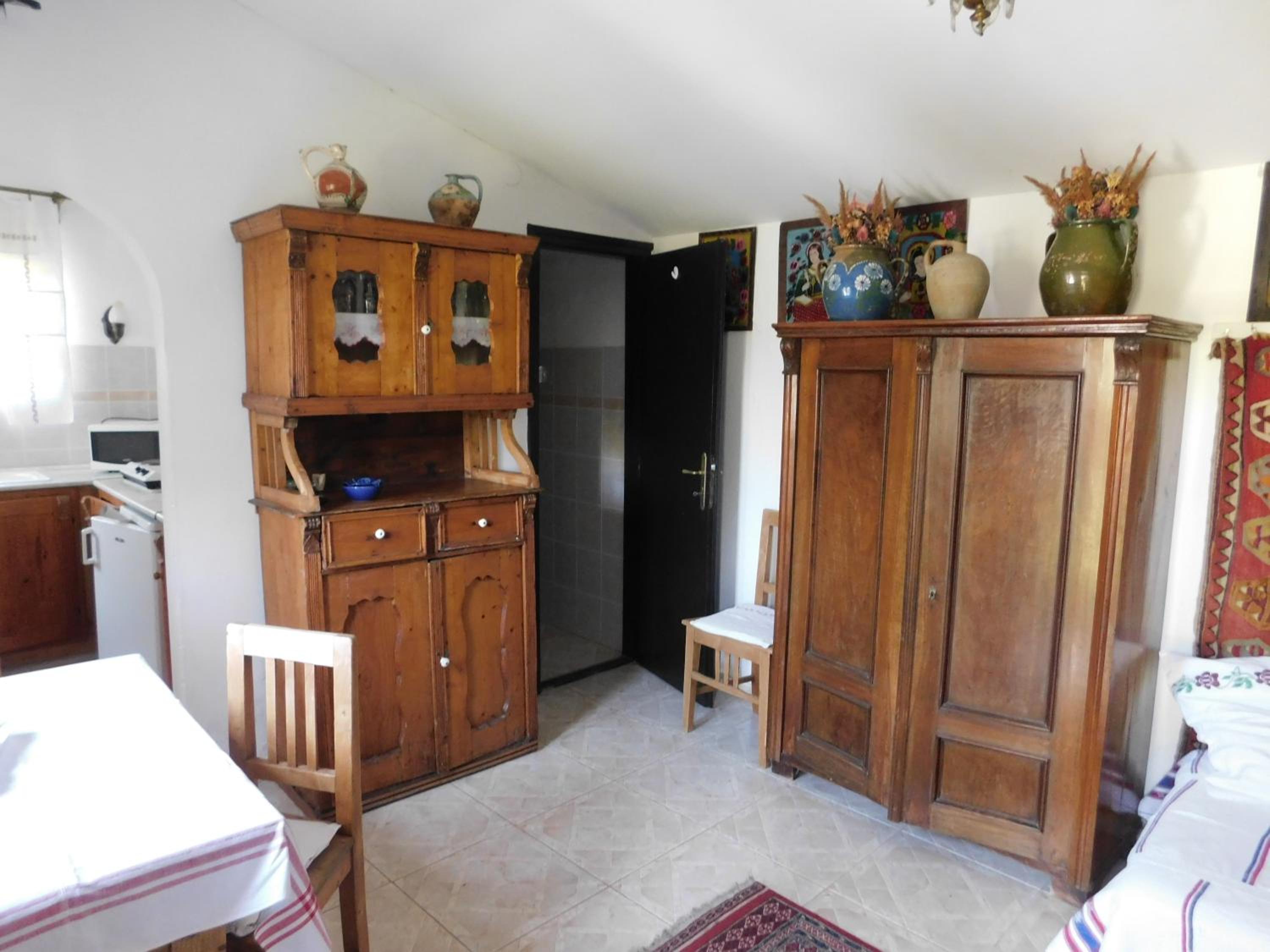One-Bedroom House photo 1