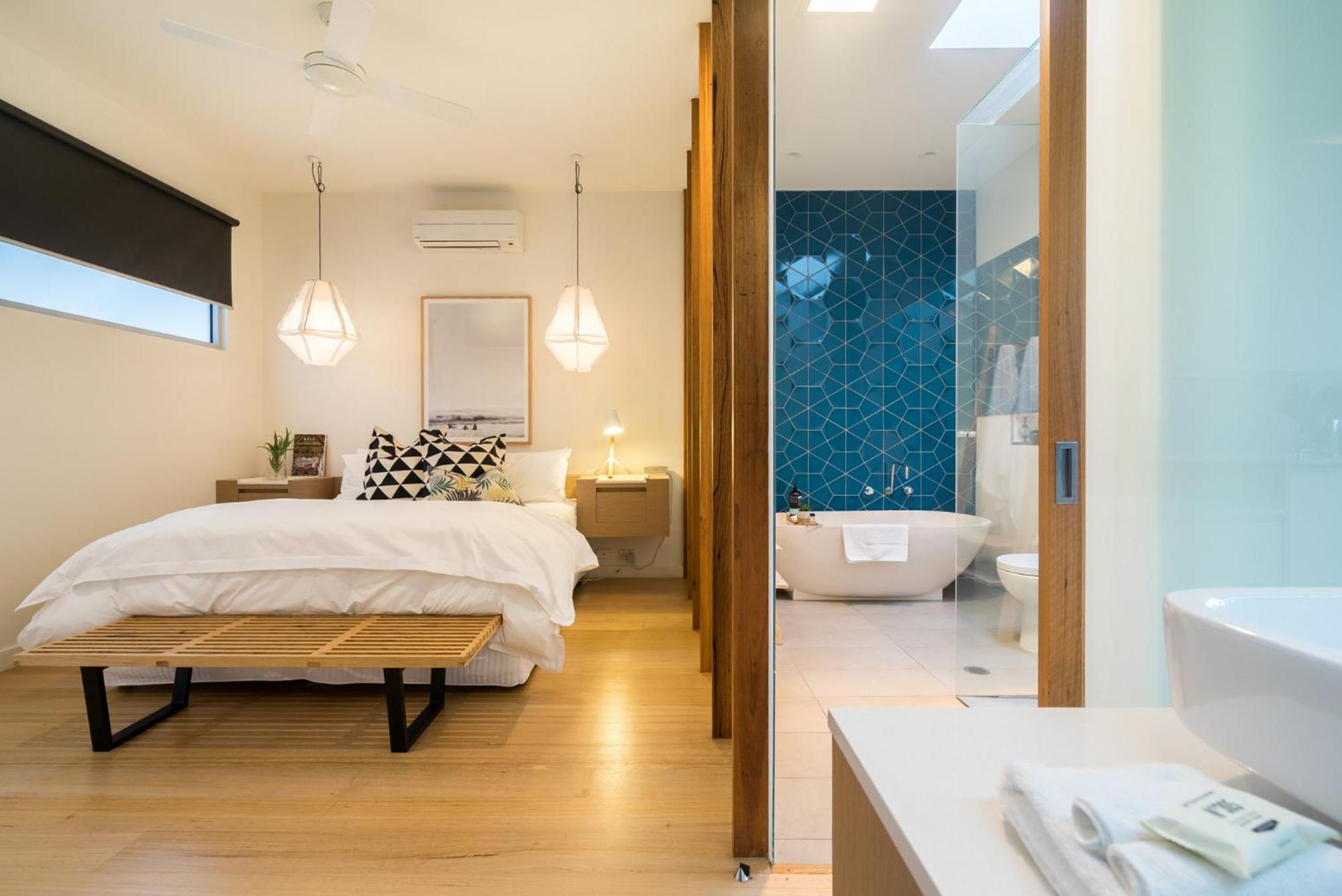 Studio Apartment - Number 6 photo 2
