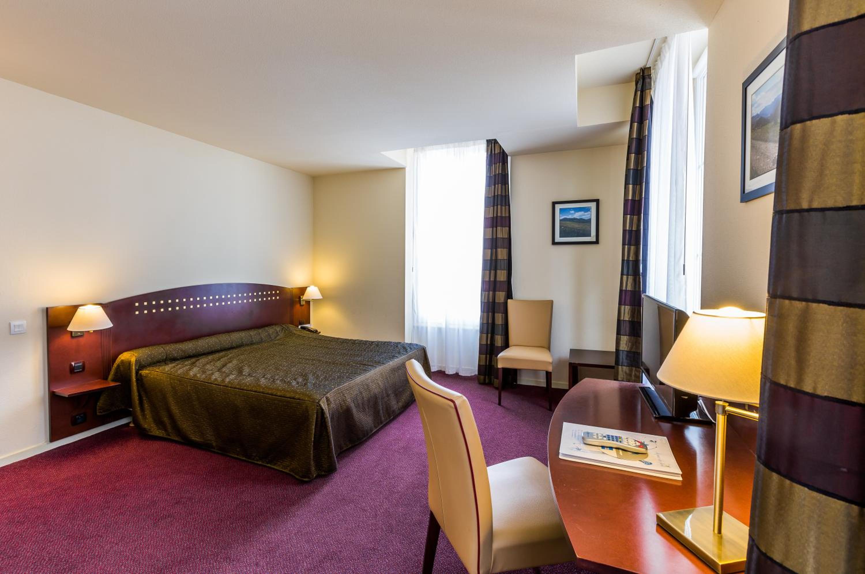 Double Room - Disability Access photo 2