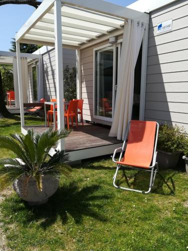 One-Bedroom Mobile Home photo 1